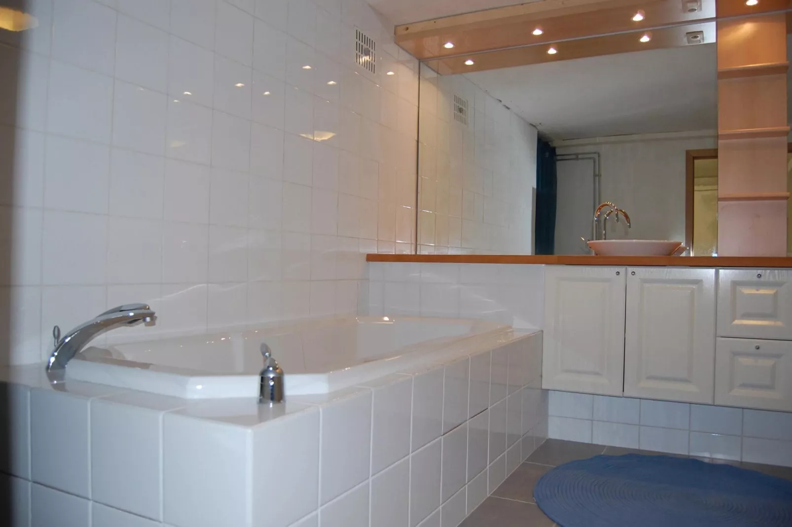 La Vue Phénoménale-Bathroom