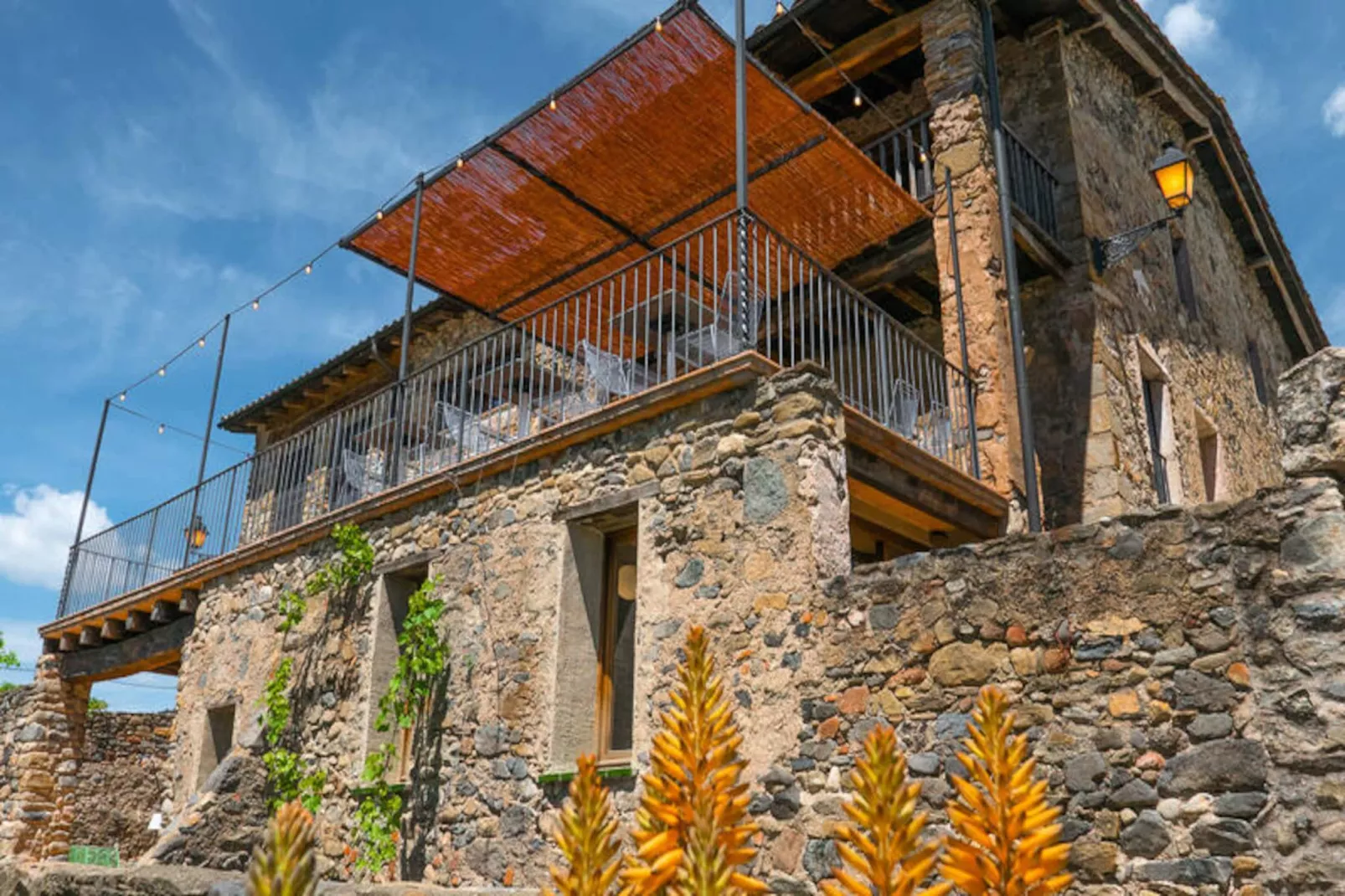 Mobil Home - Bungalow - Cottage à Montagut i Oix-Non tagué