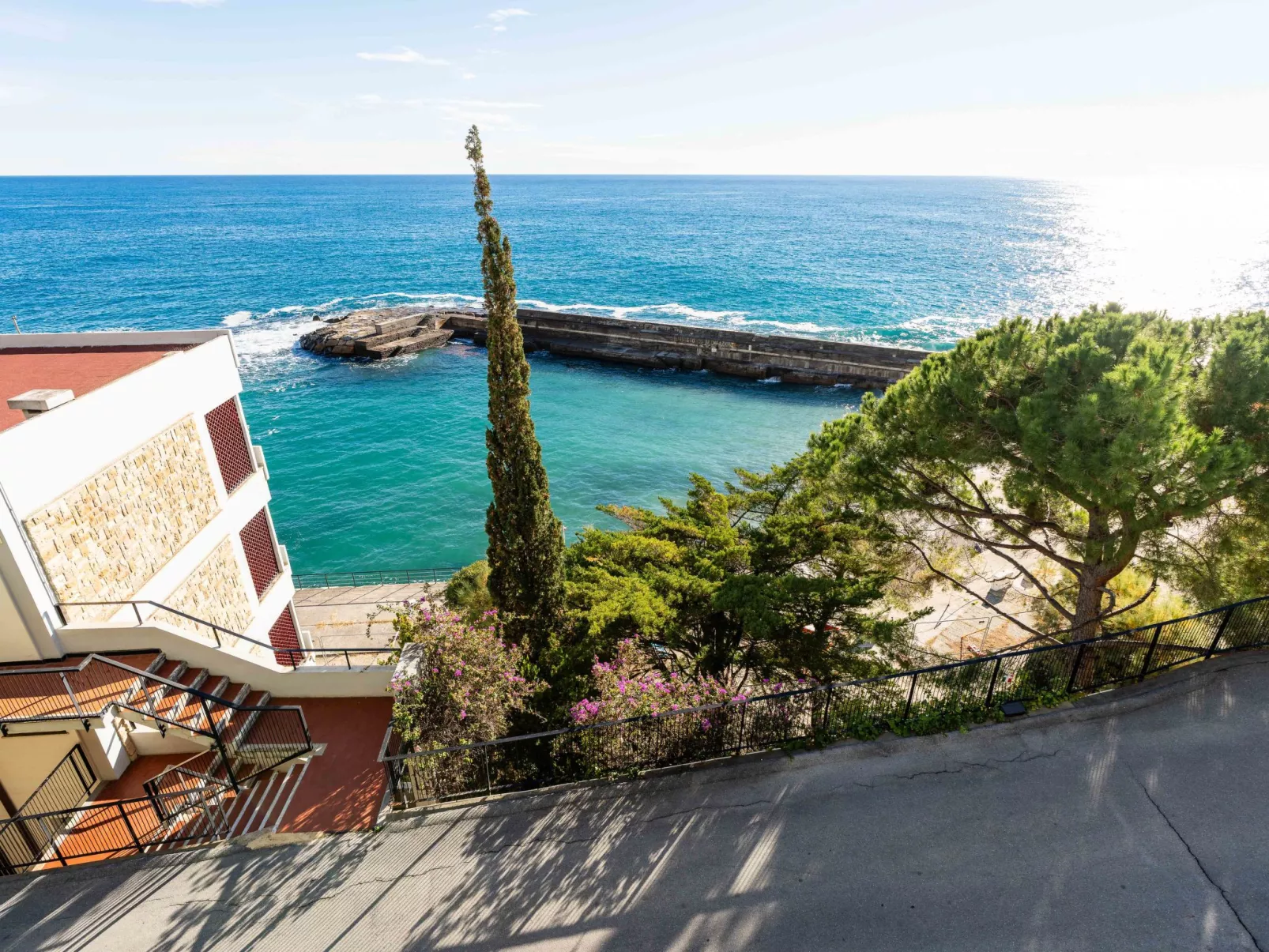 Capo Pino tra le Onde-Draußen