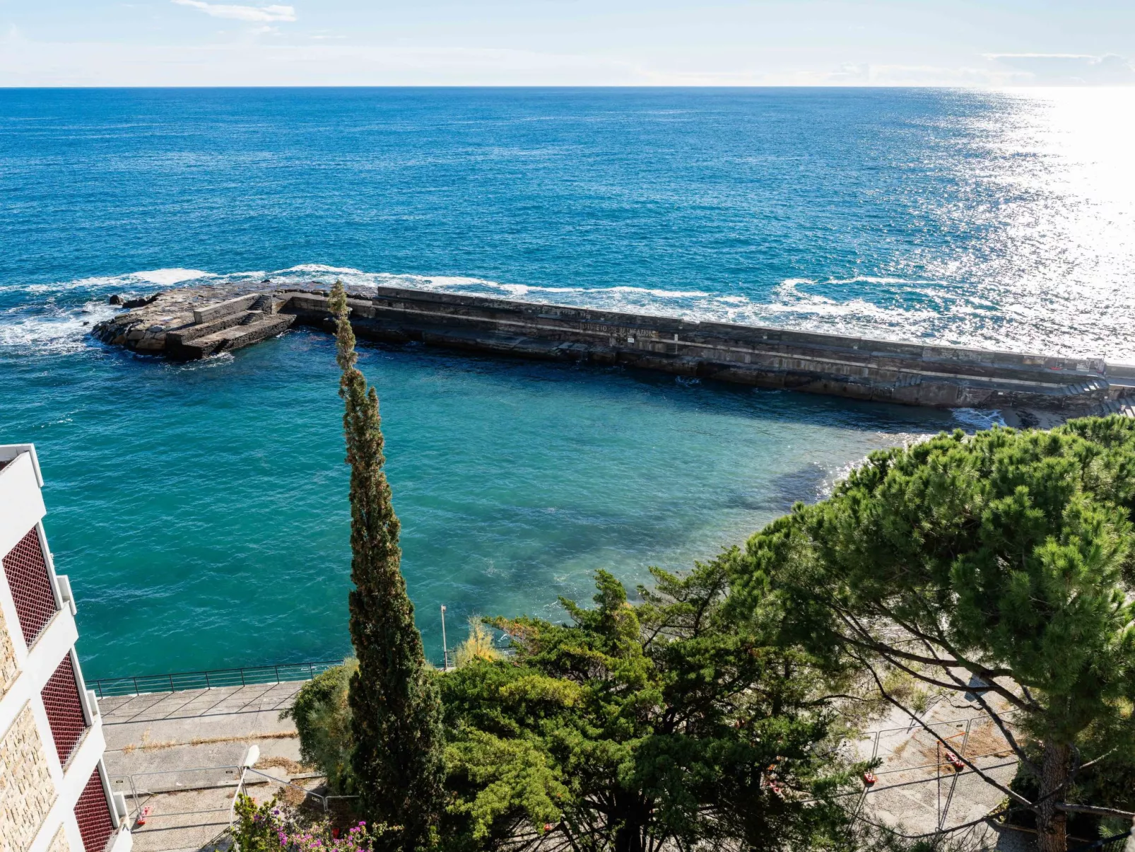 Capo Pino tra le Onde-Draußen