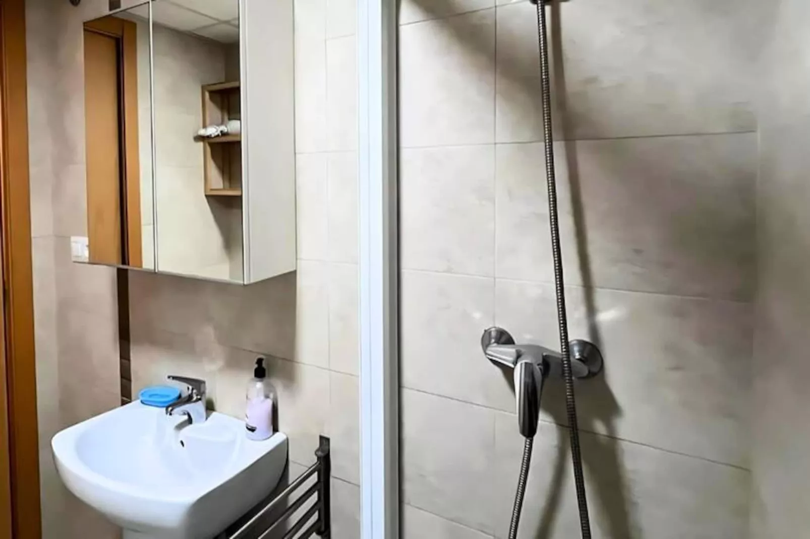 Appartement Lumineux &agrave; 50m De La Plage Avec Piscine Et Parking-Untagged