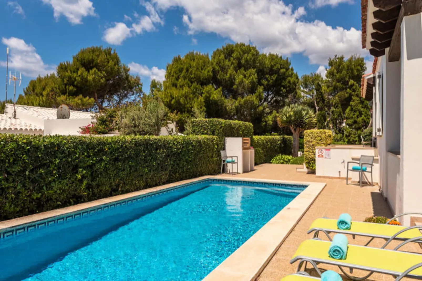 Maison à Binisafuller-Untagged