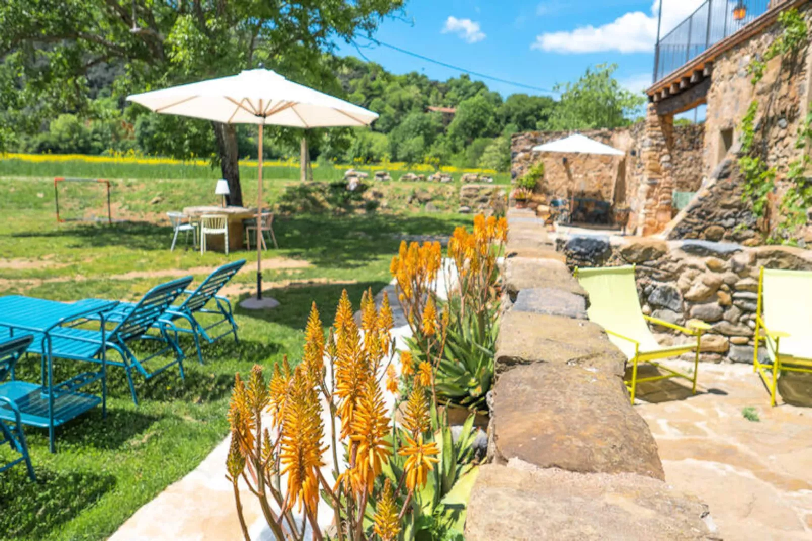 Mobil Home - Bungalow - Cottage à Montagut i Oix-Non tagué