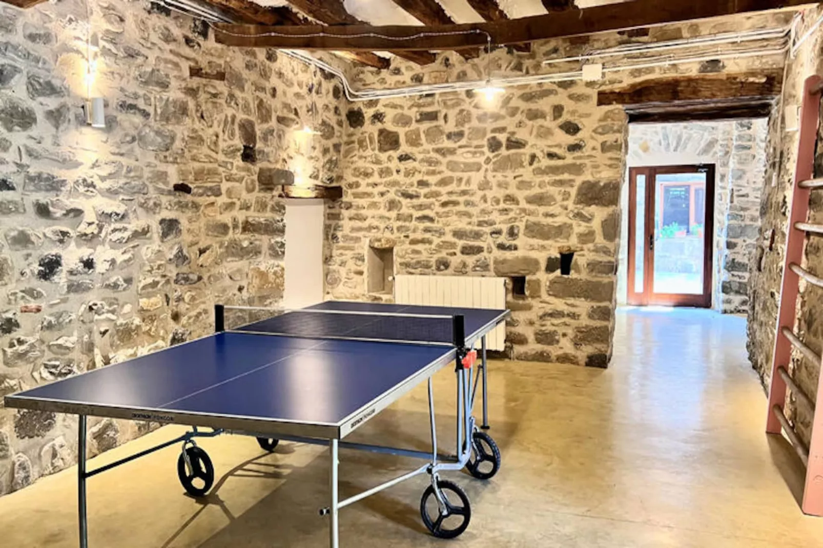 Mobil Home - Bungalow - Cottage à Montagut i Oix-Non tagué