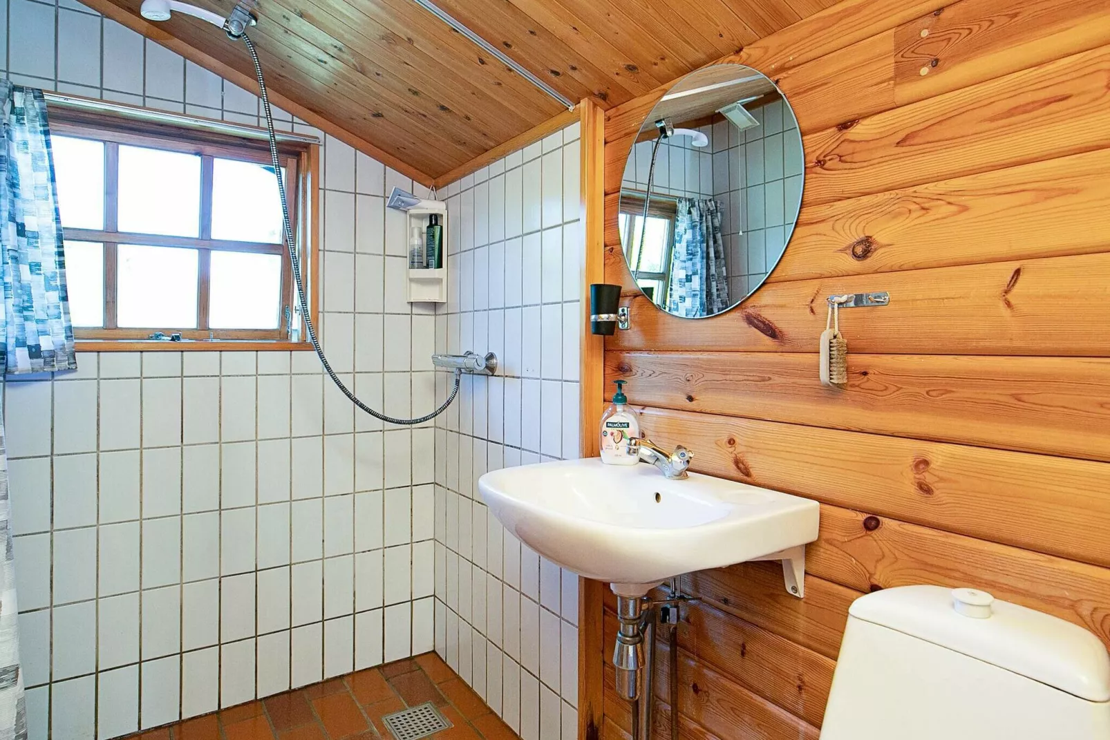 Charming Coastal Retreat-By Traum-Indoor
