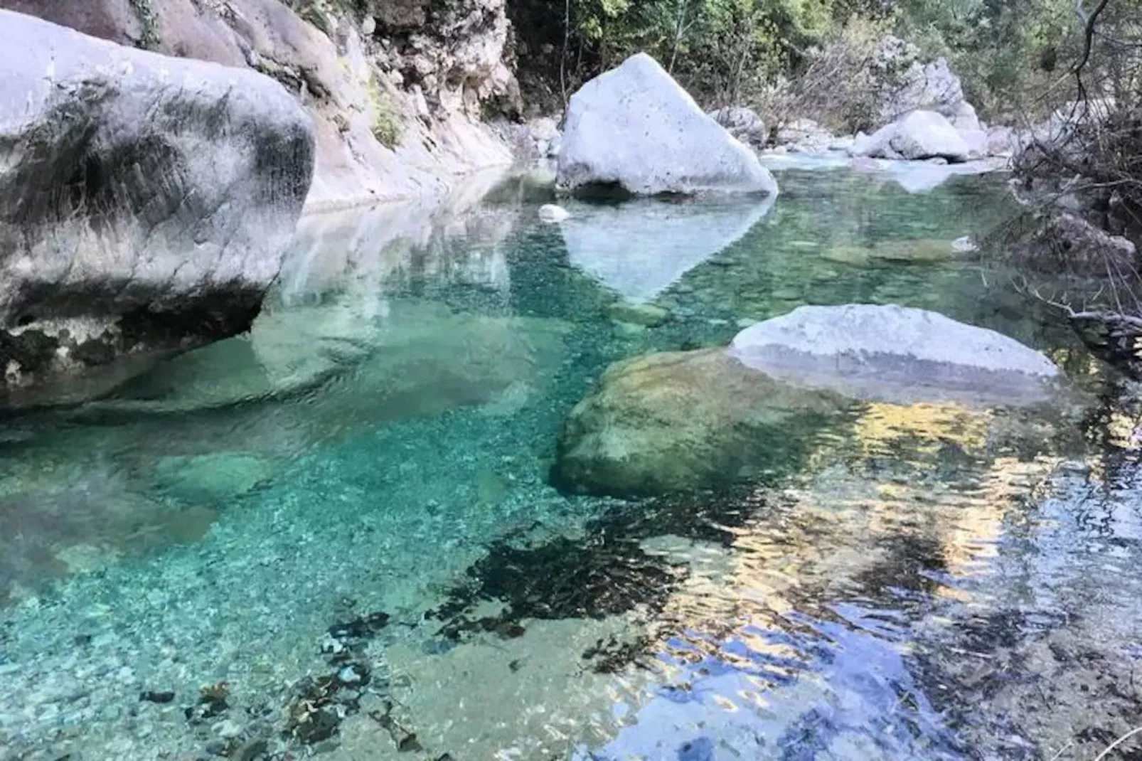 Appartements à Montagut i Oix-Nicht zugeordnet