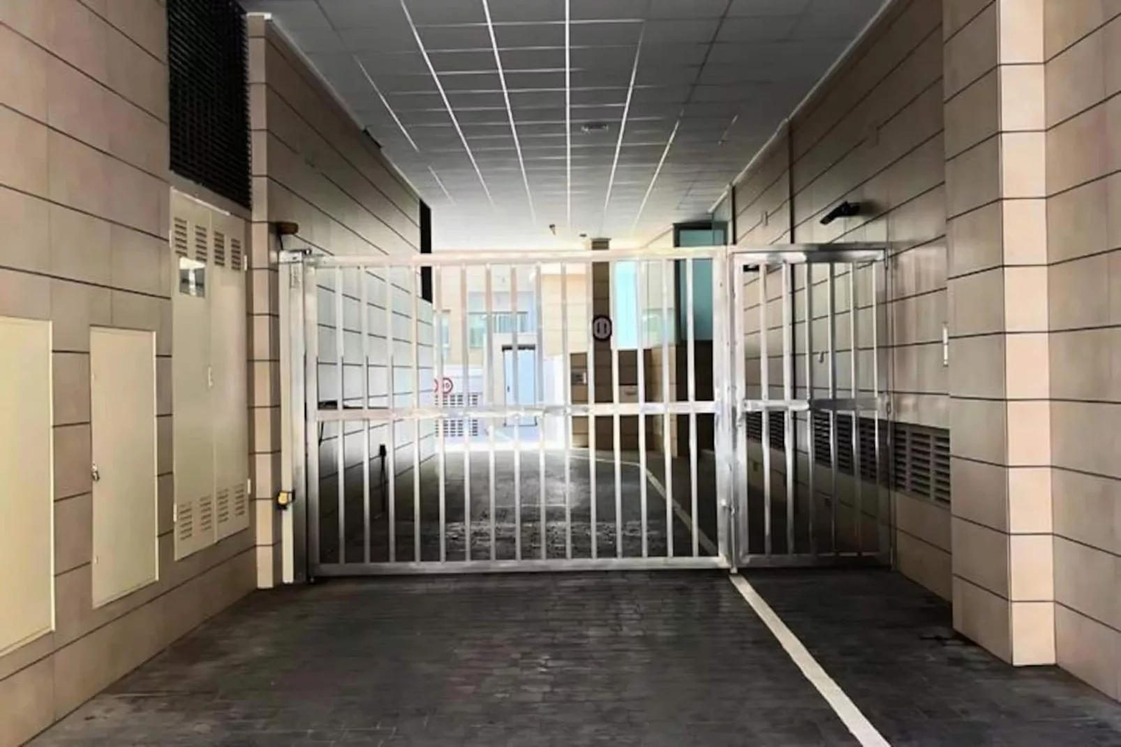 Appartement Lumineux &agrave; 50m De La Plage Avec Piscine Et Parking-Untagged