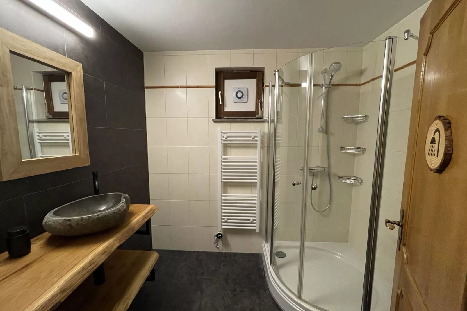 Son de l'Our-Bathroom