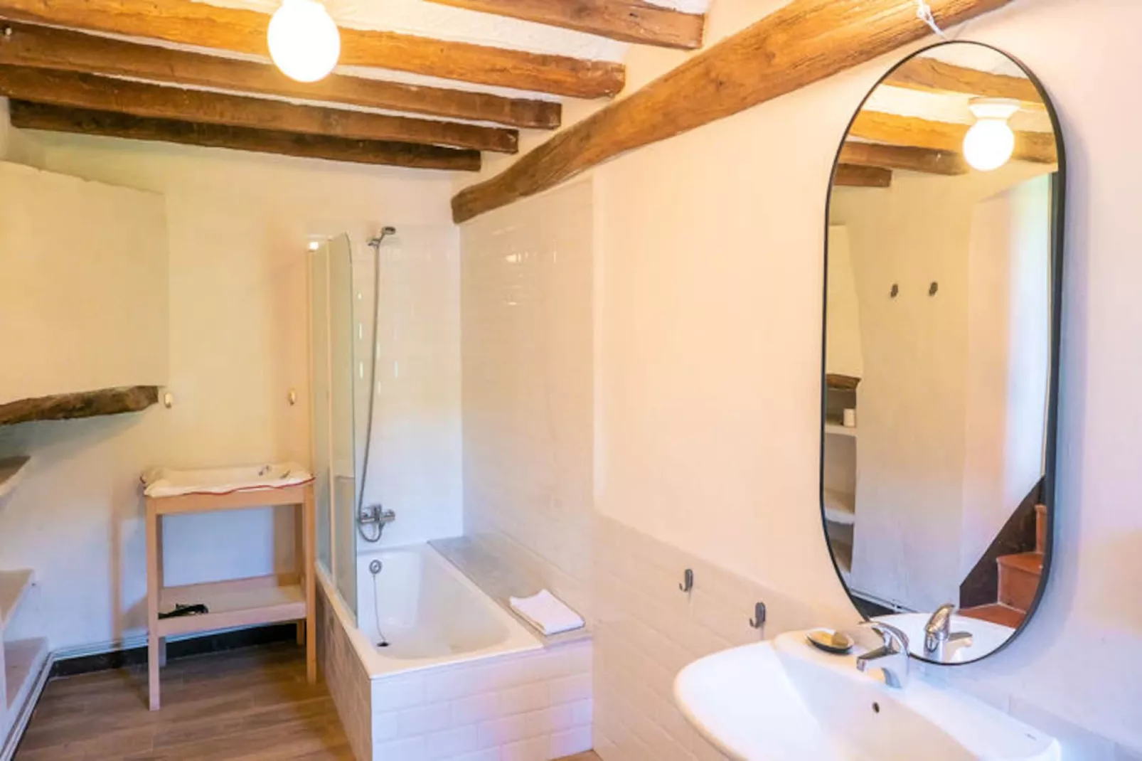 Mobil Home - Bungalow - Cottage à Montagut i Oix-Non tagué