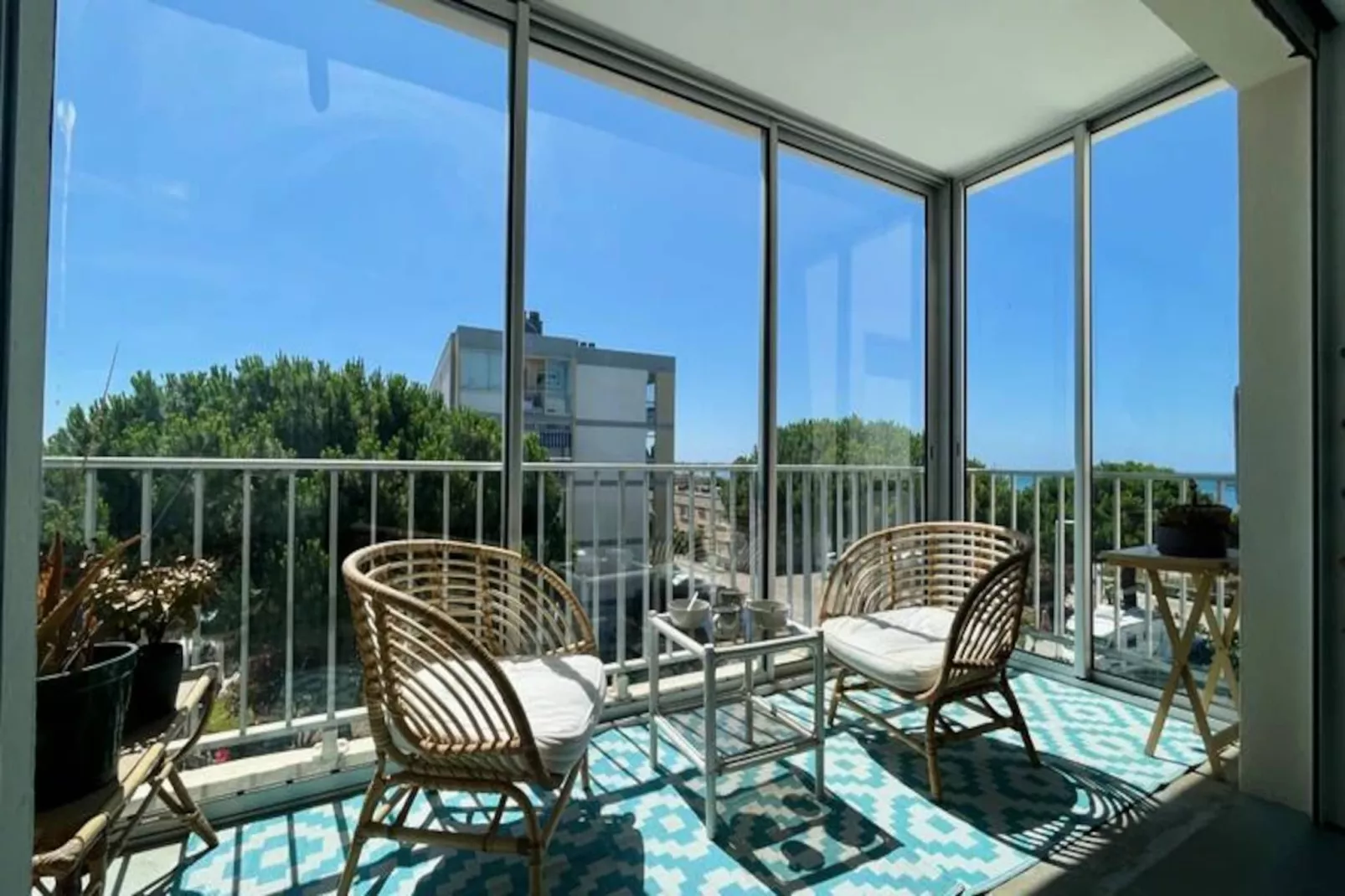 Résidence Le Neptune: Appartement T2 Tout Confort Au Calme Et &agrave; Deux Pas De La Plage