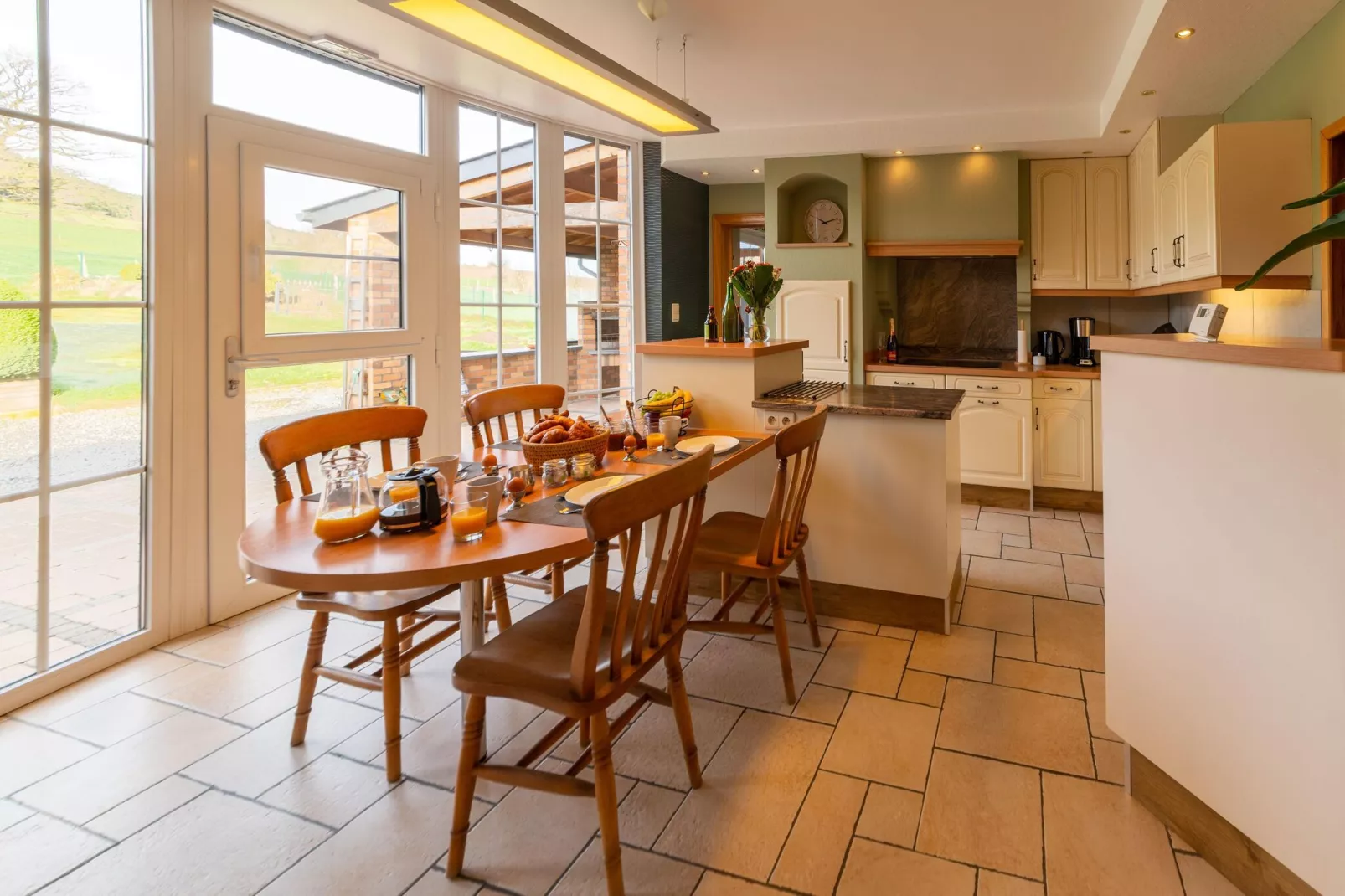 Charmante habitation à Lierneux pour 10 adultes avec Bains à remous-Kitchen