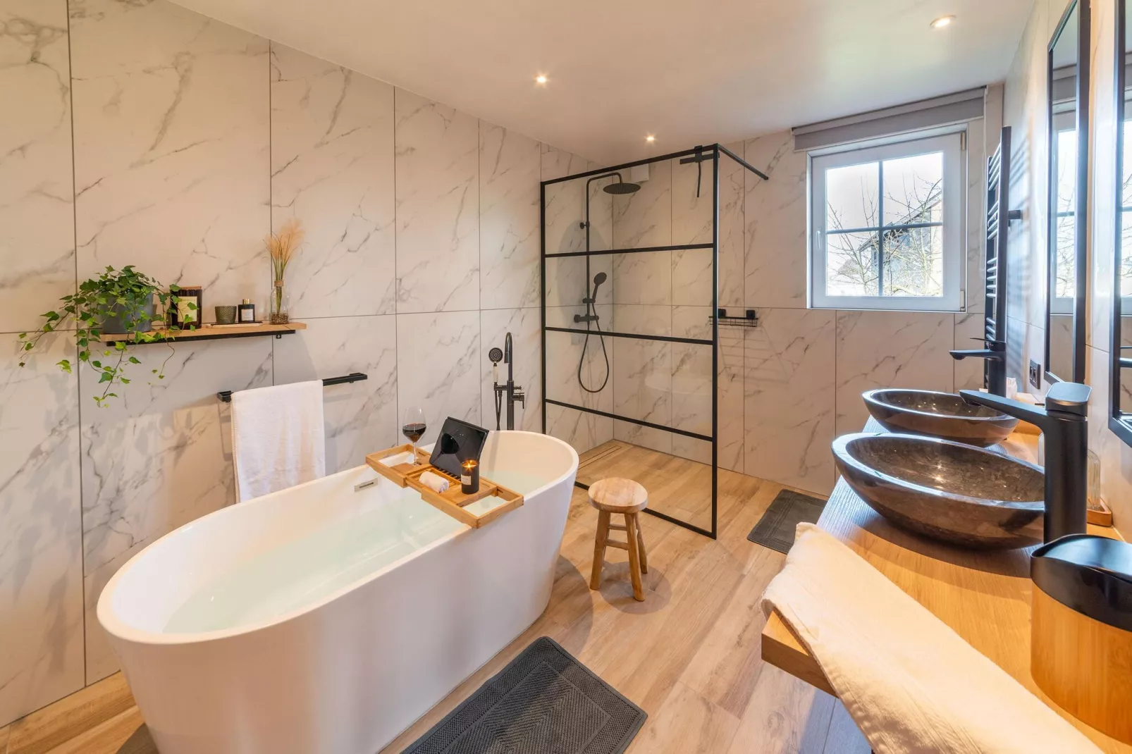 Charmante habitation à Lierneux pour 10 adultes avec Bains à remous-Bathroom