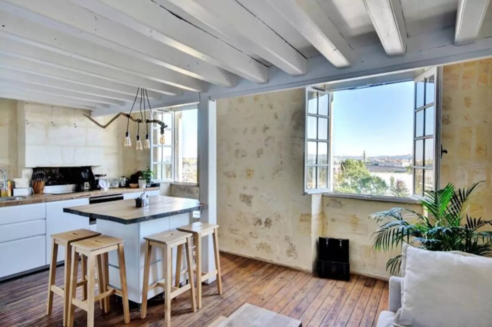 Magnifique Duplex Historique Avec Vue &agrave; Bordeaux