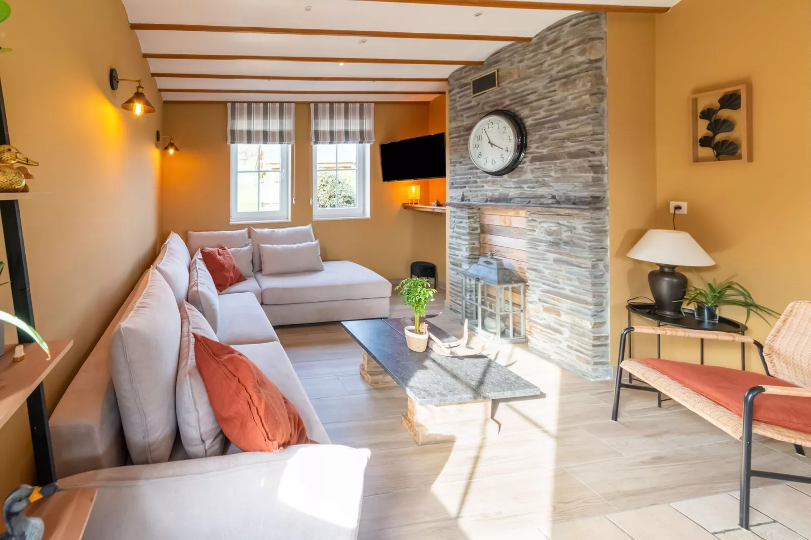 Charmante habitation à Lierneux pour 10 adultes avec Bains à remous-Living room