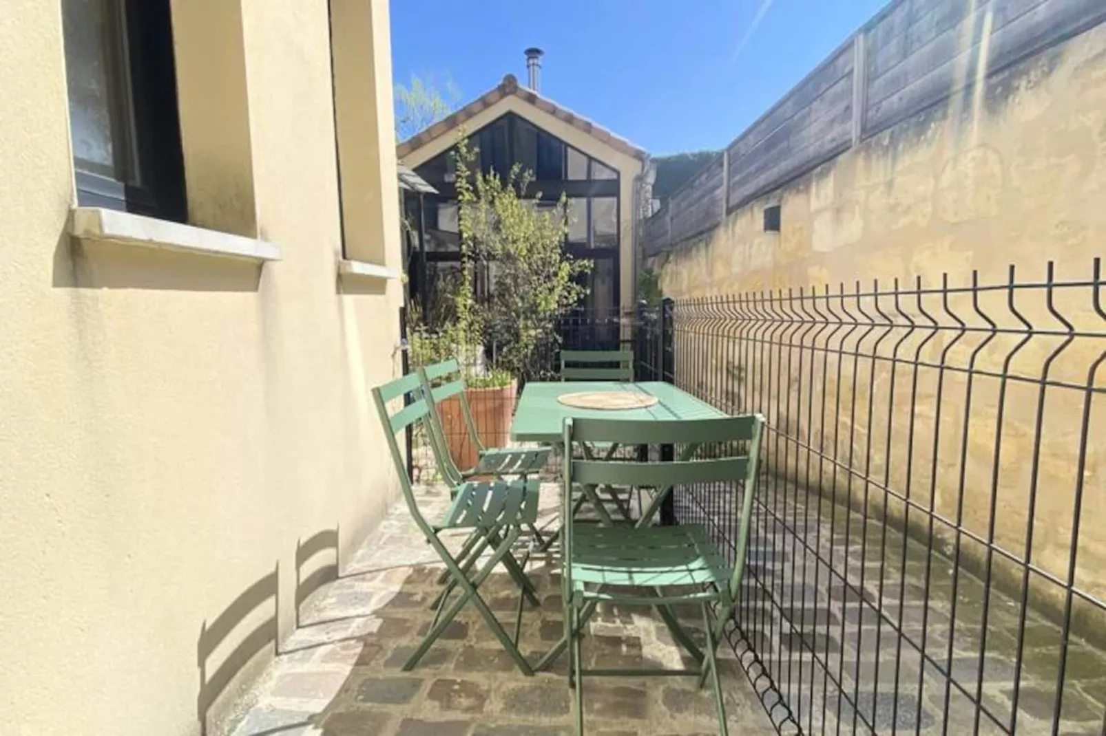 Duplex De Charme Au C&oelig;ur Du Triangle D&rsquo;or