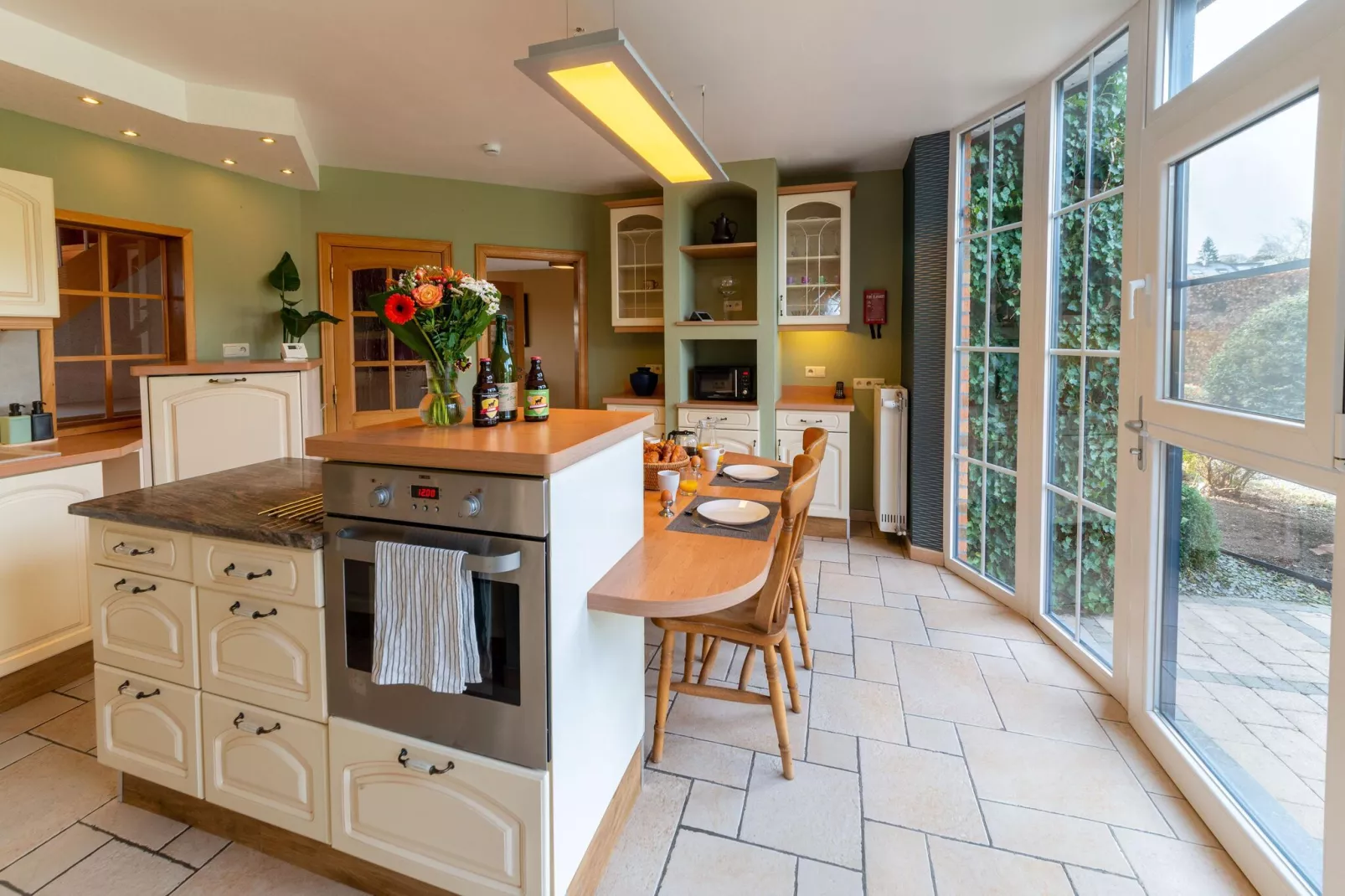 Charmante habitation à Lierneux pour 10 adultes avec Bains à remous-Kitchen