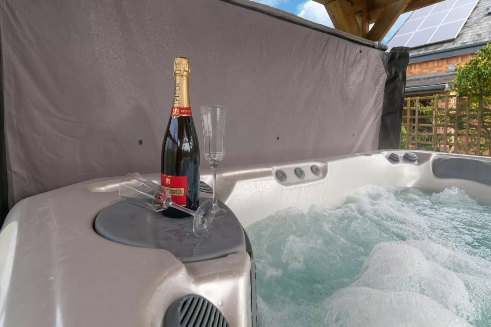Charmante habitation à Lierneux pour 10 adultes avec Bains à remous-Atmosphere