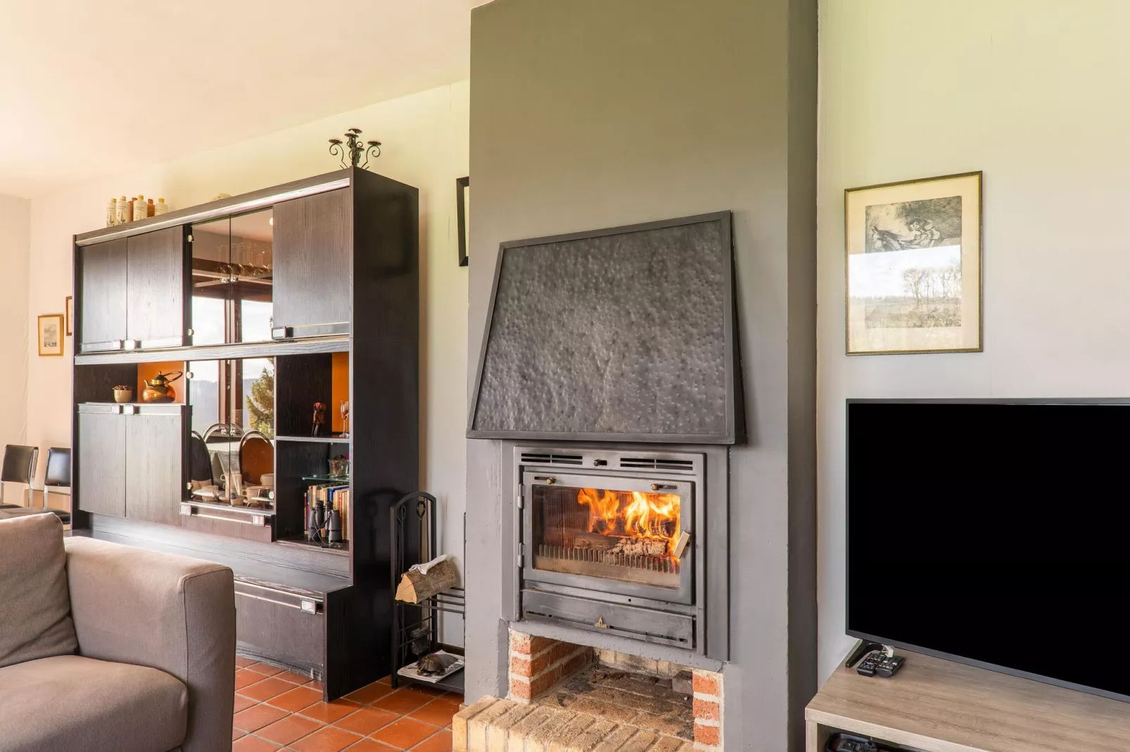 Les Hirondelle-Living room
