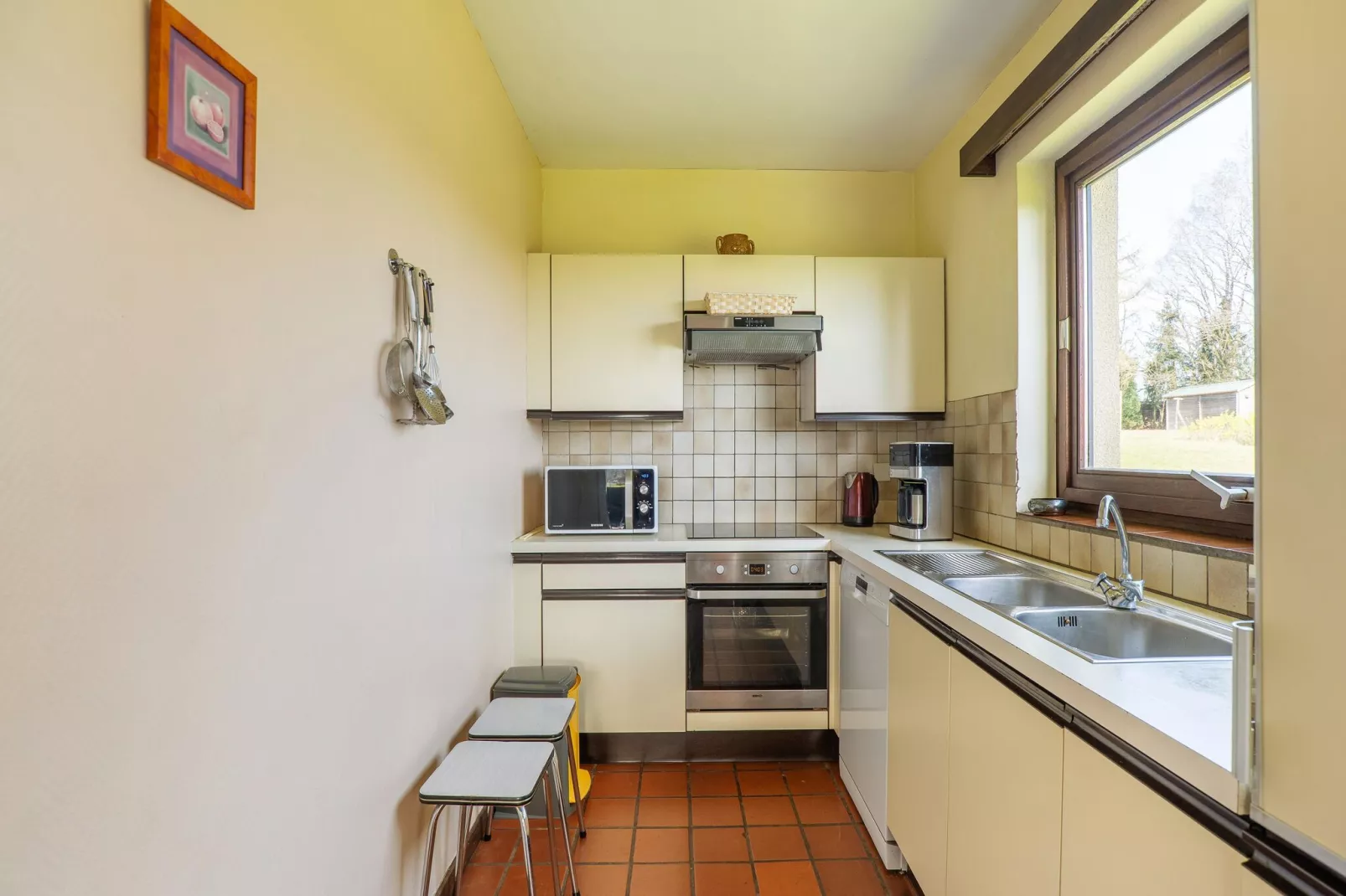Les Hirondelle-Kitchen