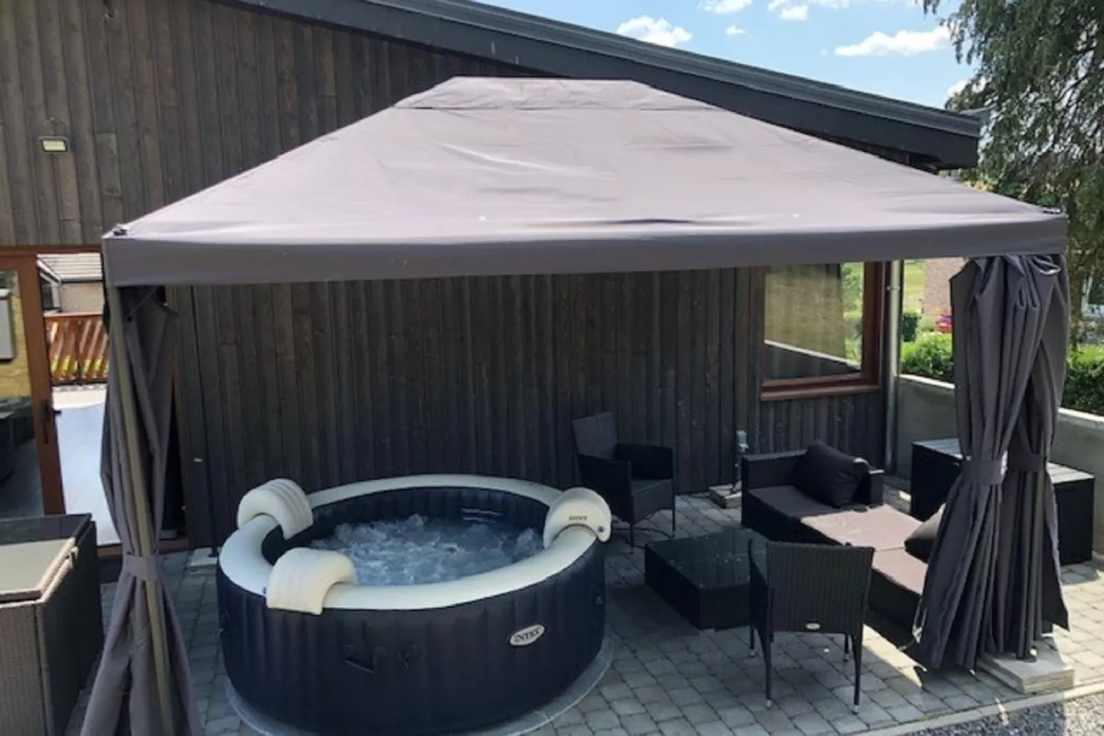 Cottage Sweet Cottage-Ambiente