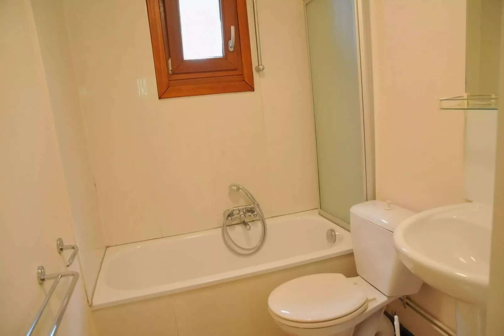 Village de Vacances Oignies 1-Bathroom