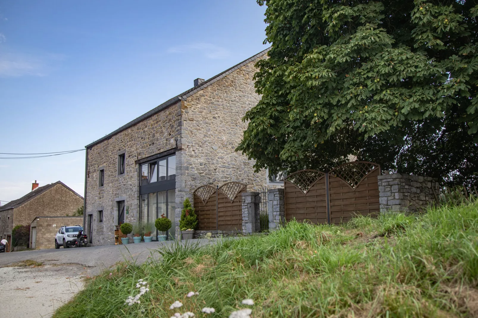 Le Grenier de Louise-Exterior summer
