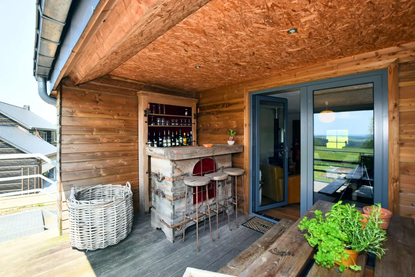 Petit Wilogne-Terrace balcony