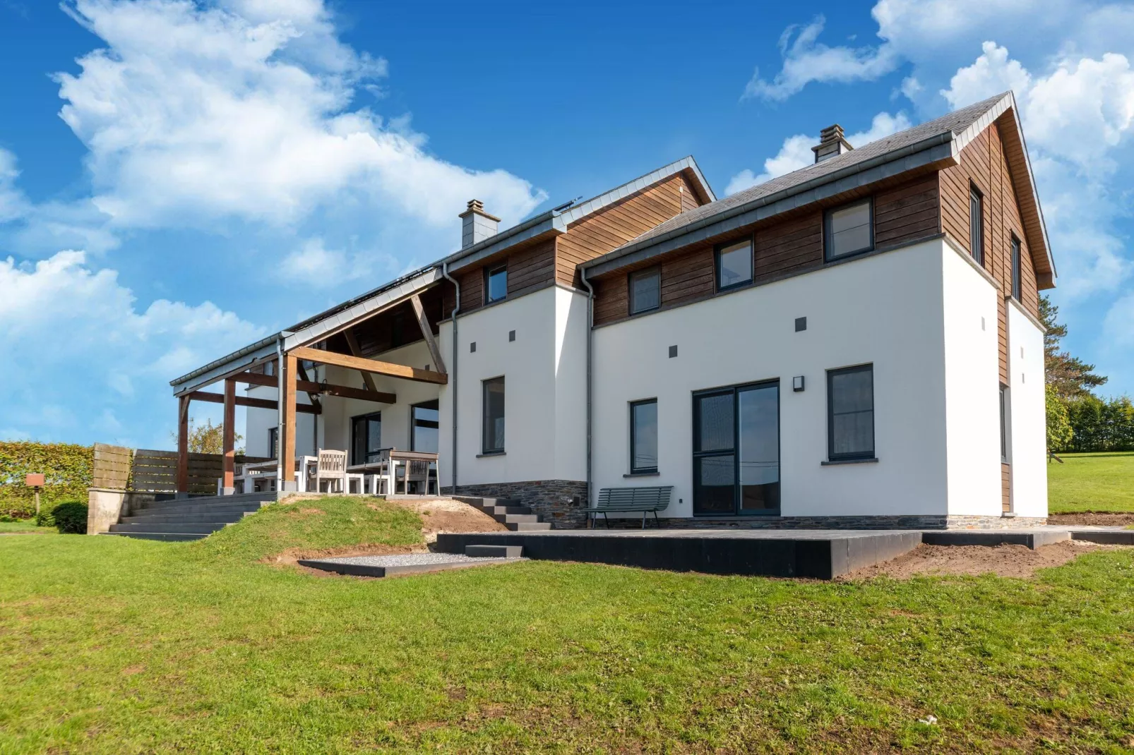 Le sommet de Mont-Außenbereich Sommer