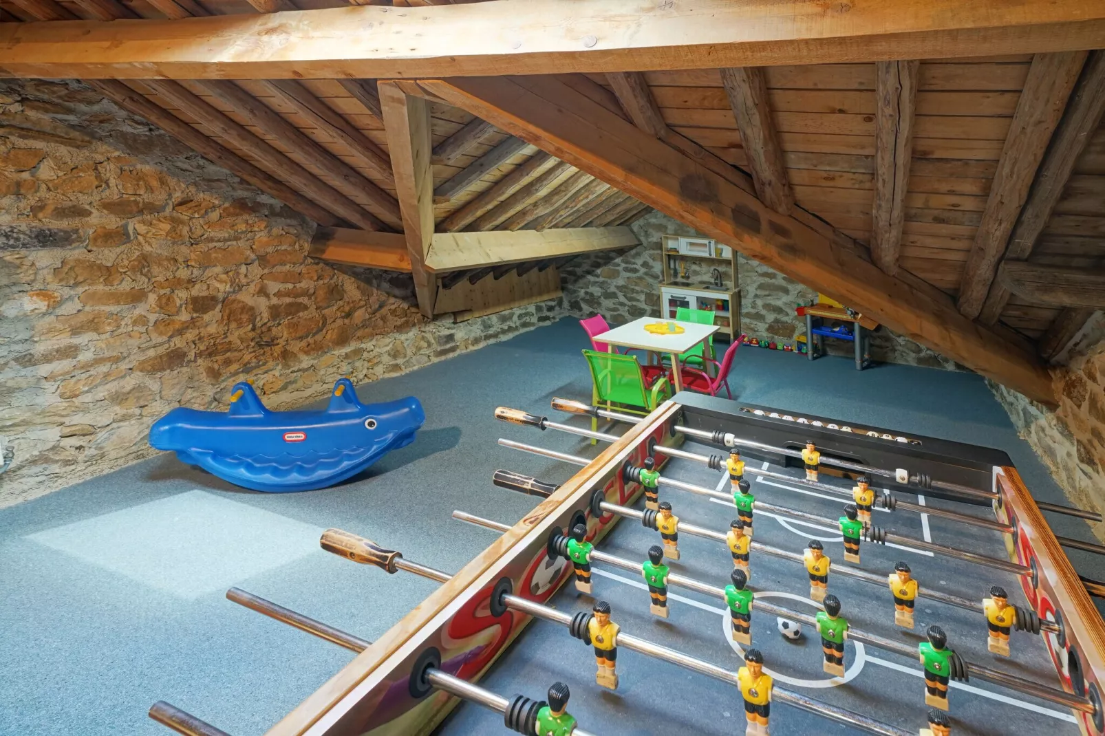 A la lisière de la forêt-Recreation room