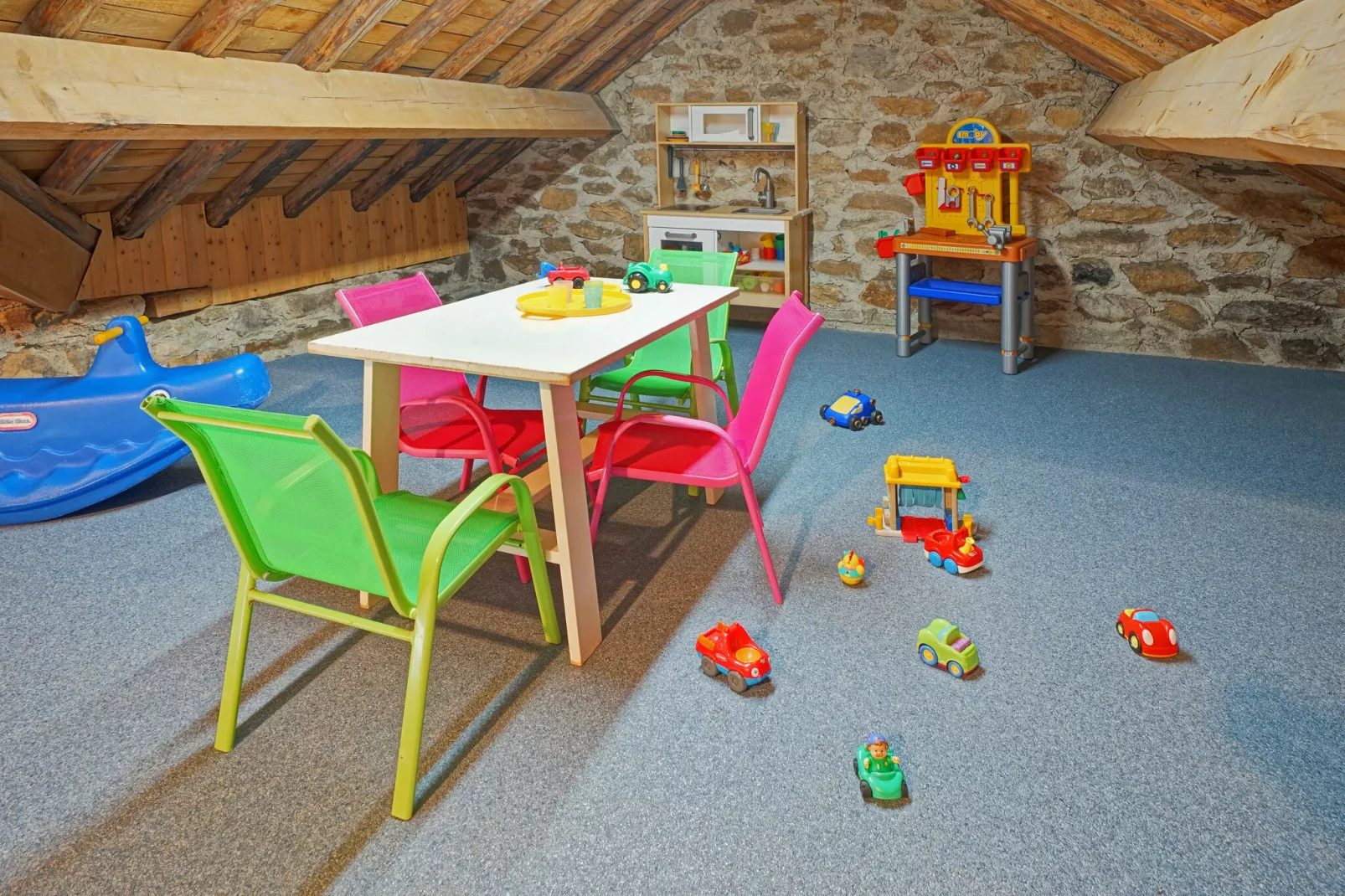 A la lisière de la forêt-Recreation room