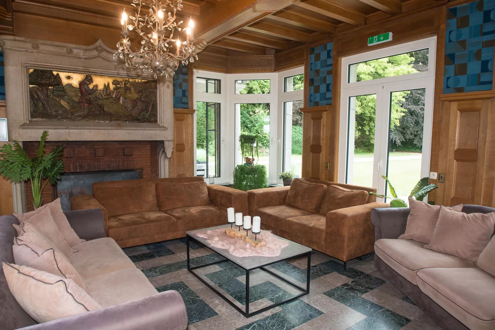 La Maison des Fleurs-Living room