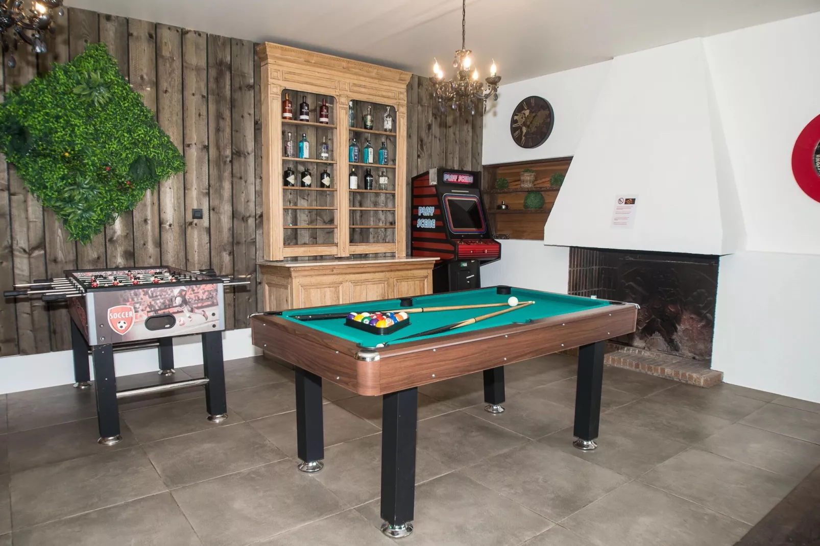 La Maison des Fleurs-Recreation room