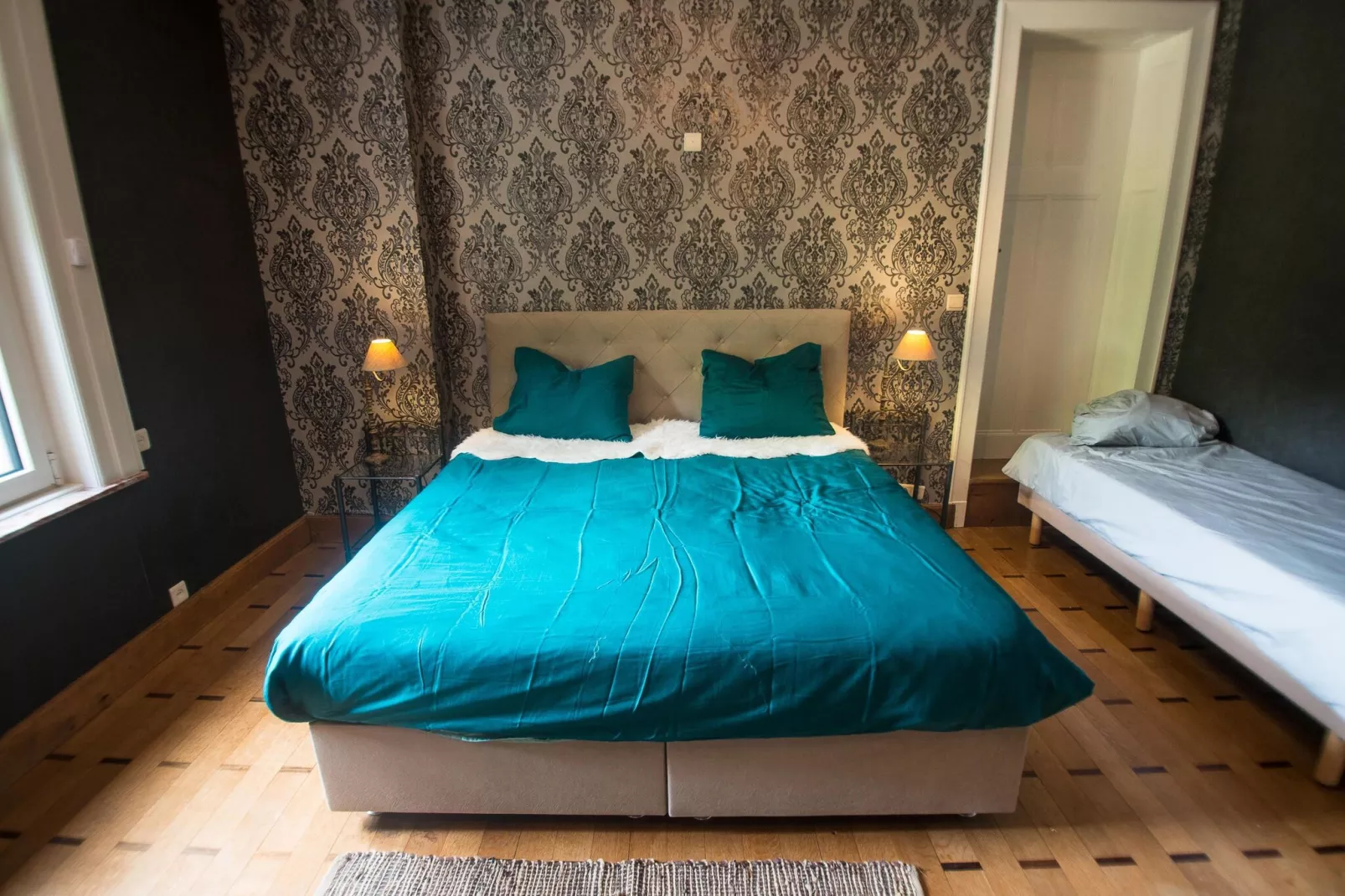 La Maison des Fleurs-Bedroom