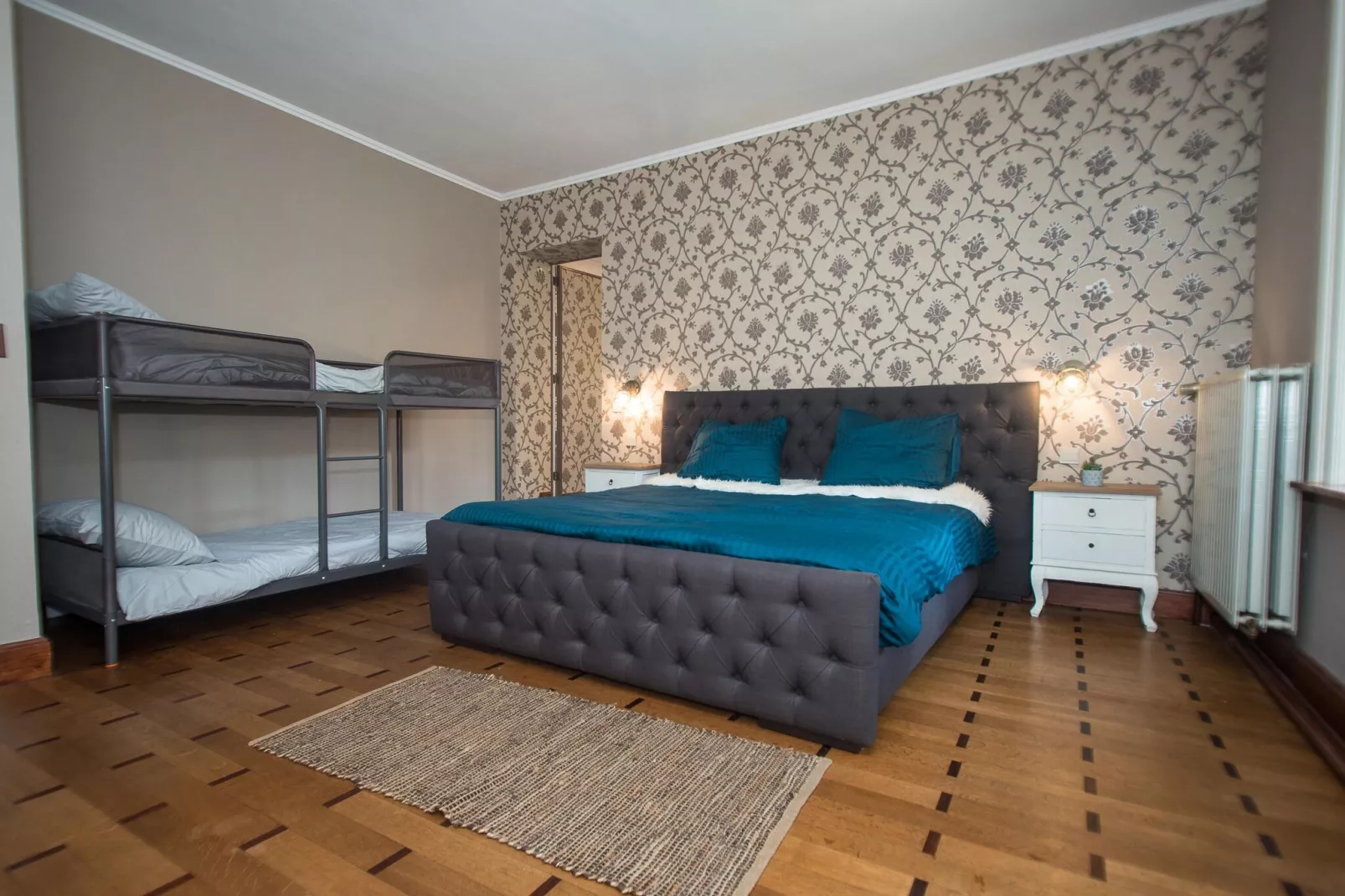 La Maison des Fleurs-Bedroom