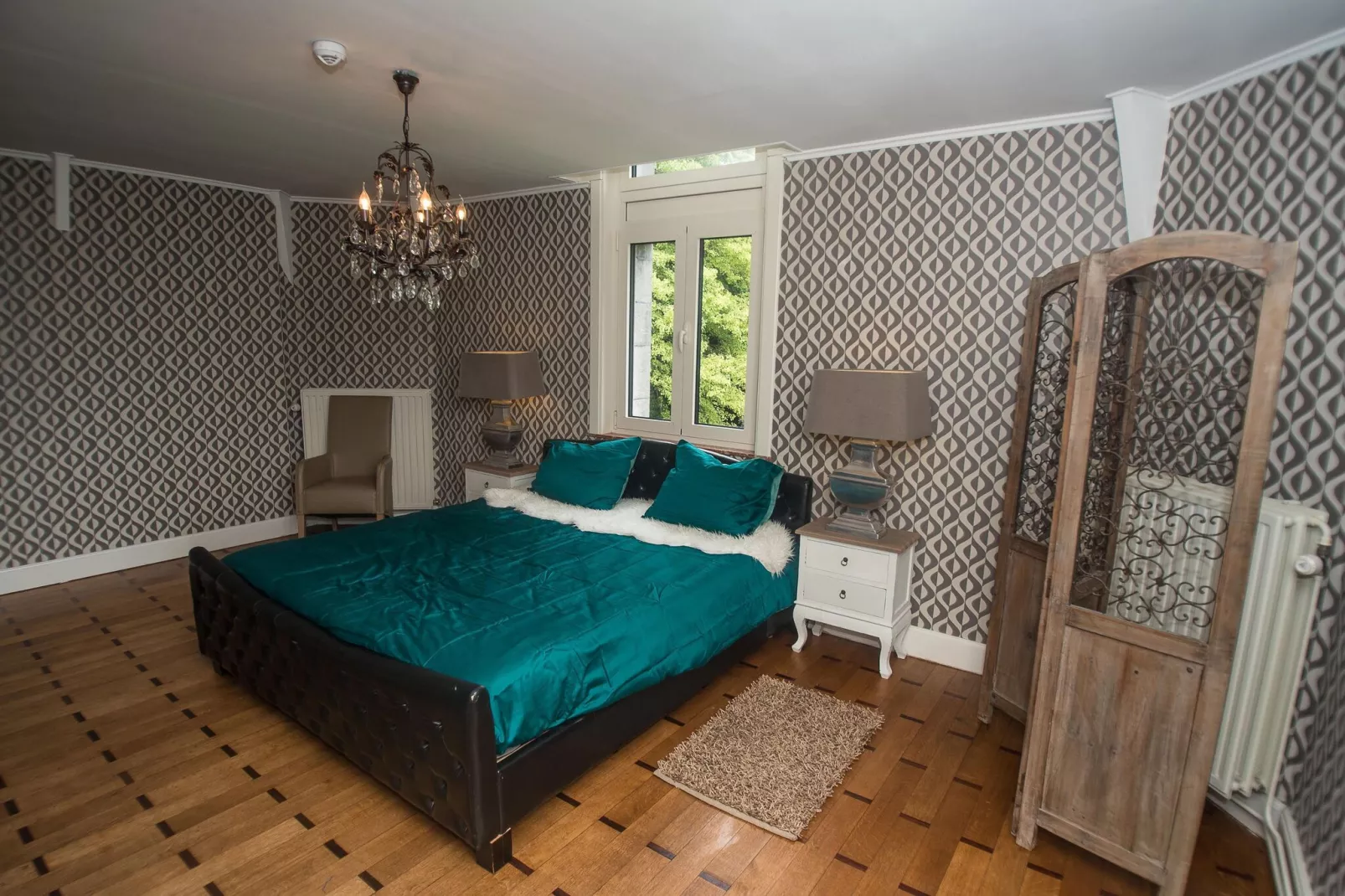 La Maison des Fleurs-Bedroom