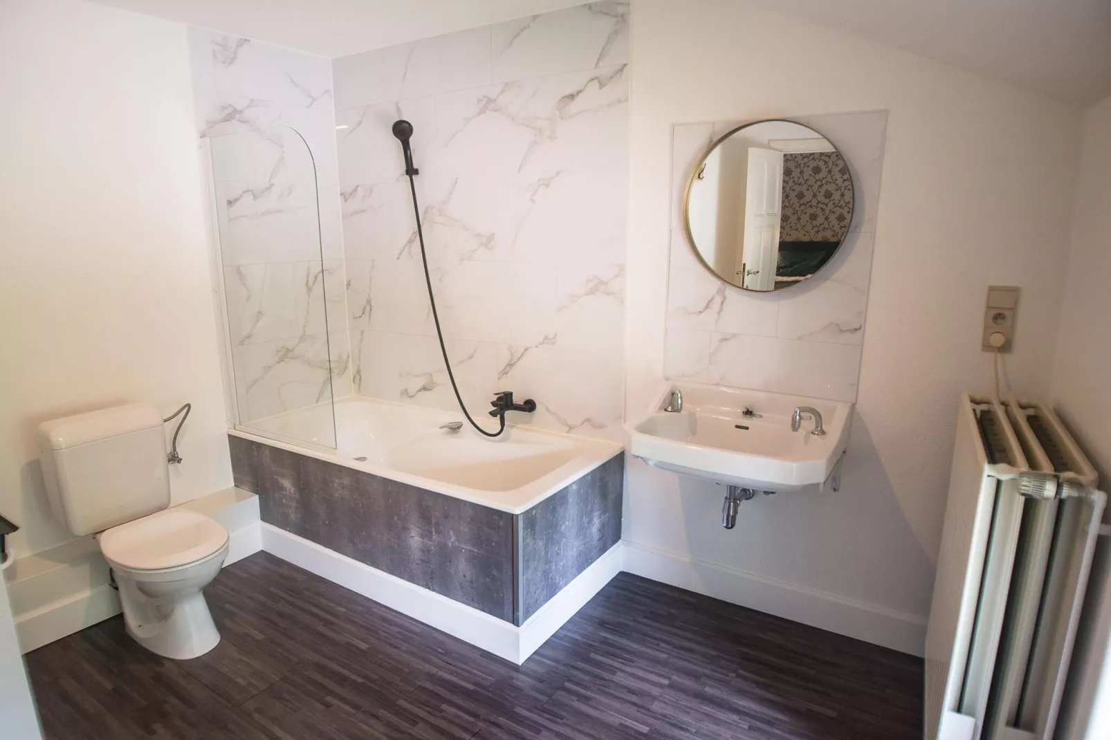 La Maison des Fleurs-Bathroom