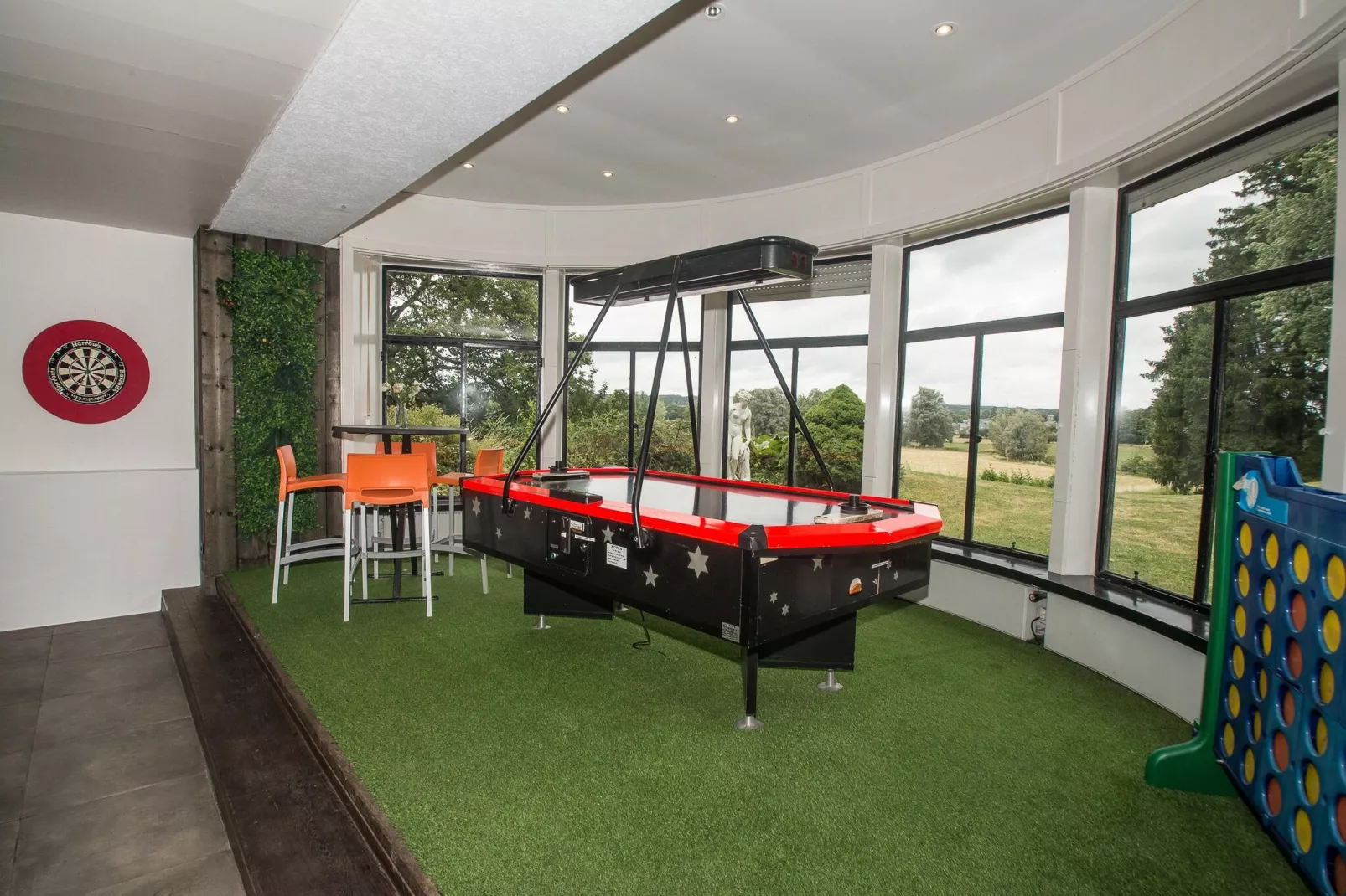 La Maison des Fleurs-Recreation room