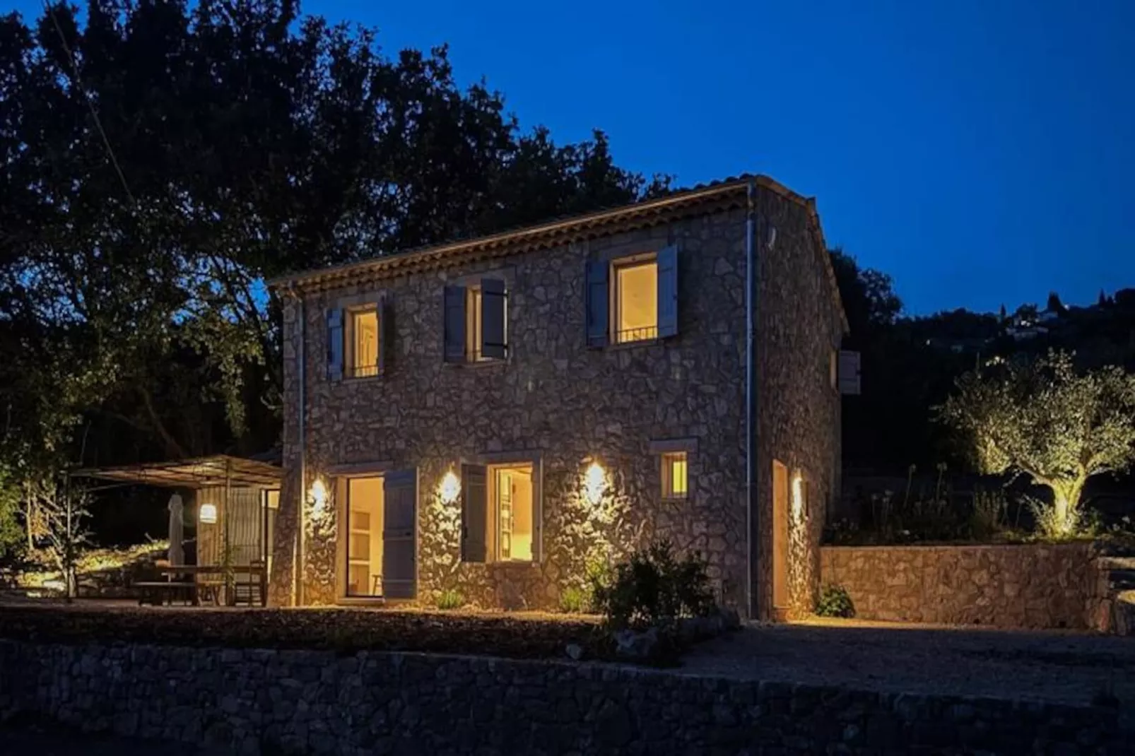 Authentique Mas Proven&ccedil;al Avec Piscine Et 2 Chambres &ndash; C&ocirc;te D&rsquo;azur