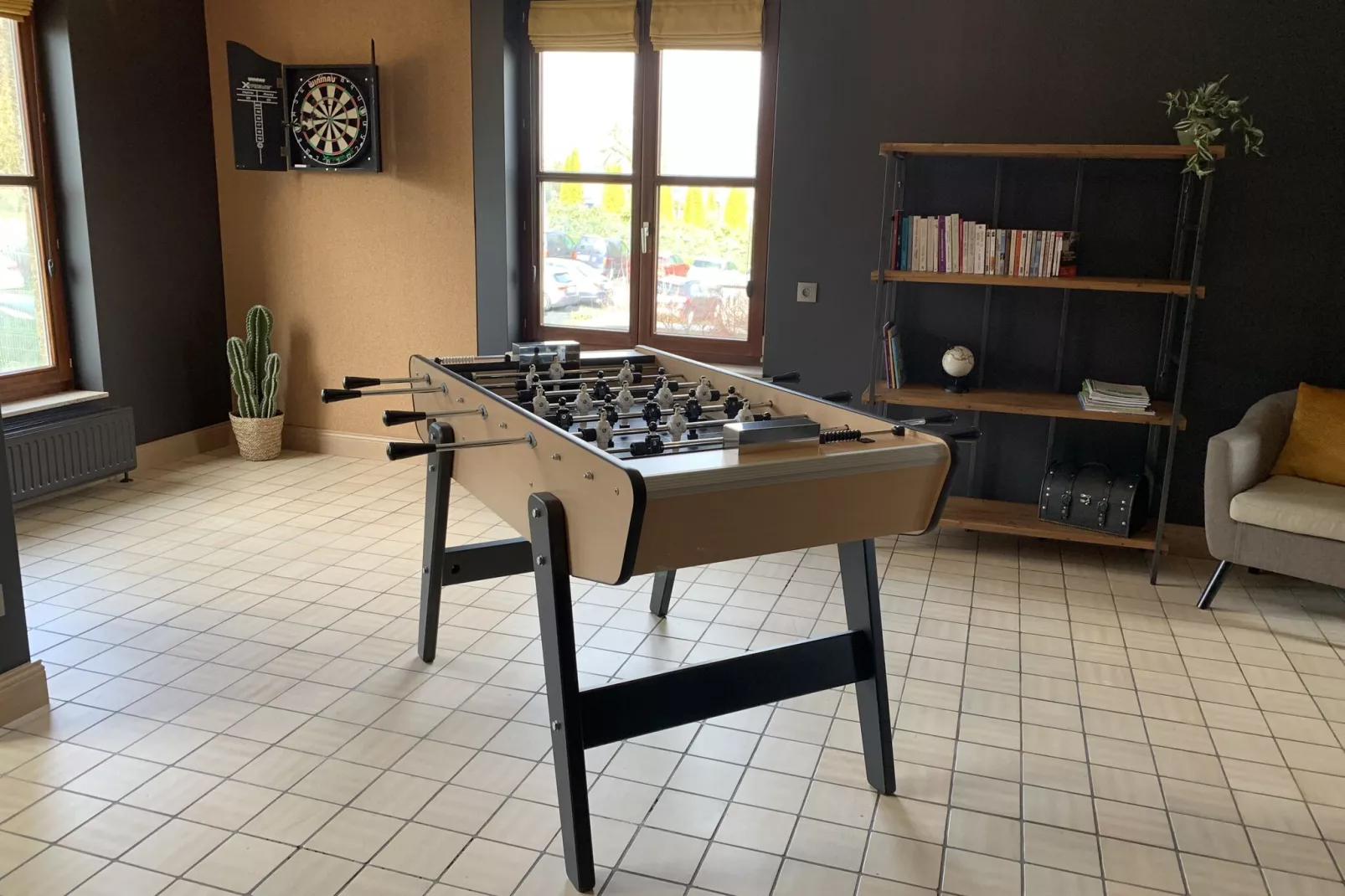 Chez Albert-Recreation room