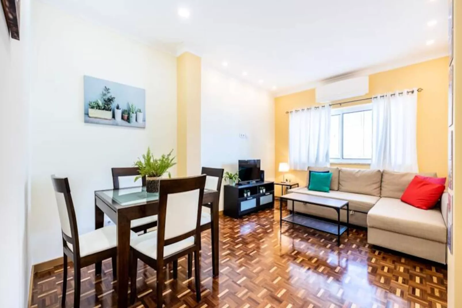 Urban City View Apartment