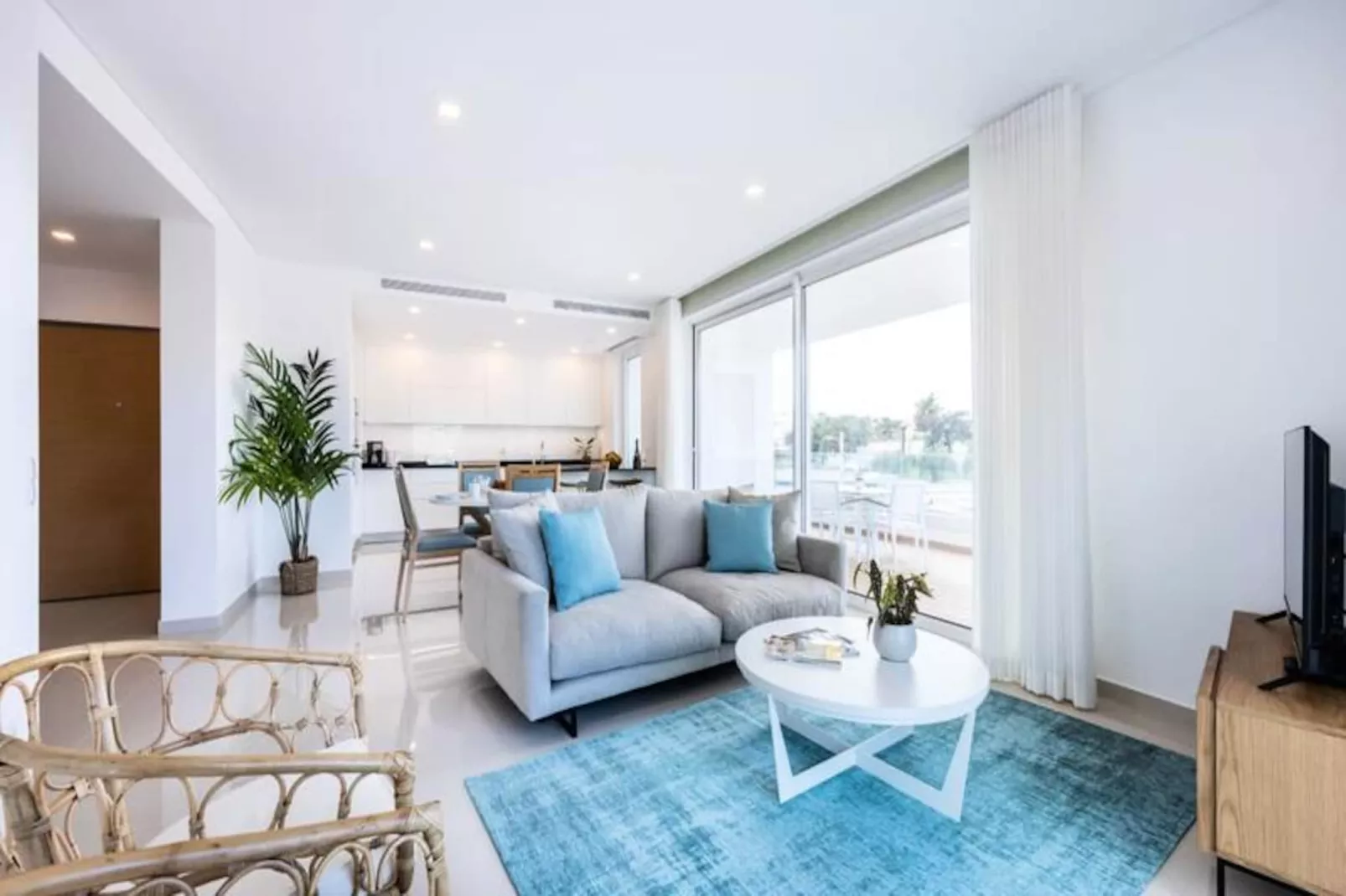 Adega Marina Apartments - Urban View