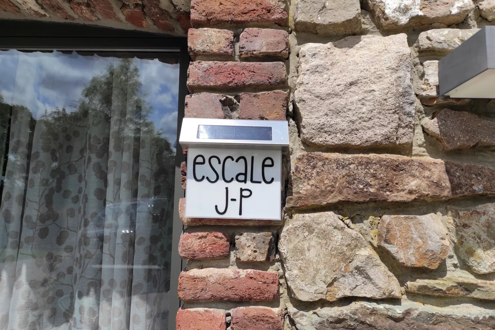 Escale J-P-Exterior summer