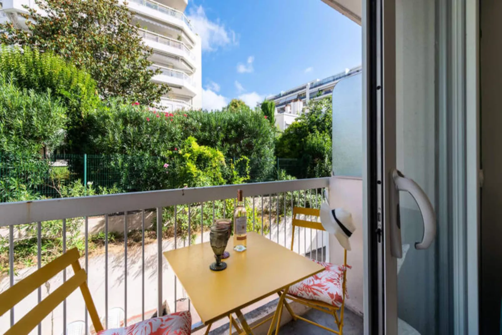 Résidence 2p Au Calme, Proche Plages Et Centre Ville