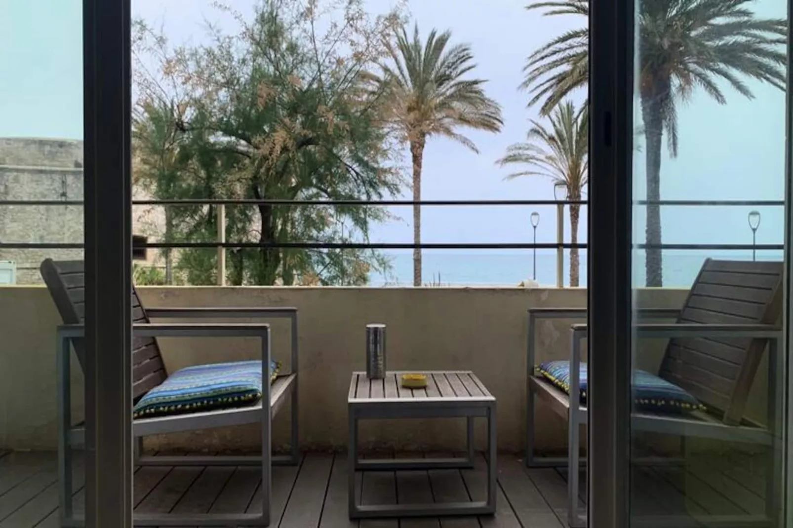 Résidence Studio Front De Mer Tout équipé Au Cœur Du Centre Ville Bd Leclerc