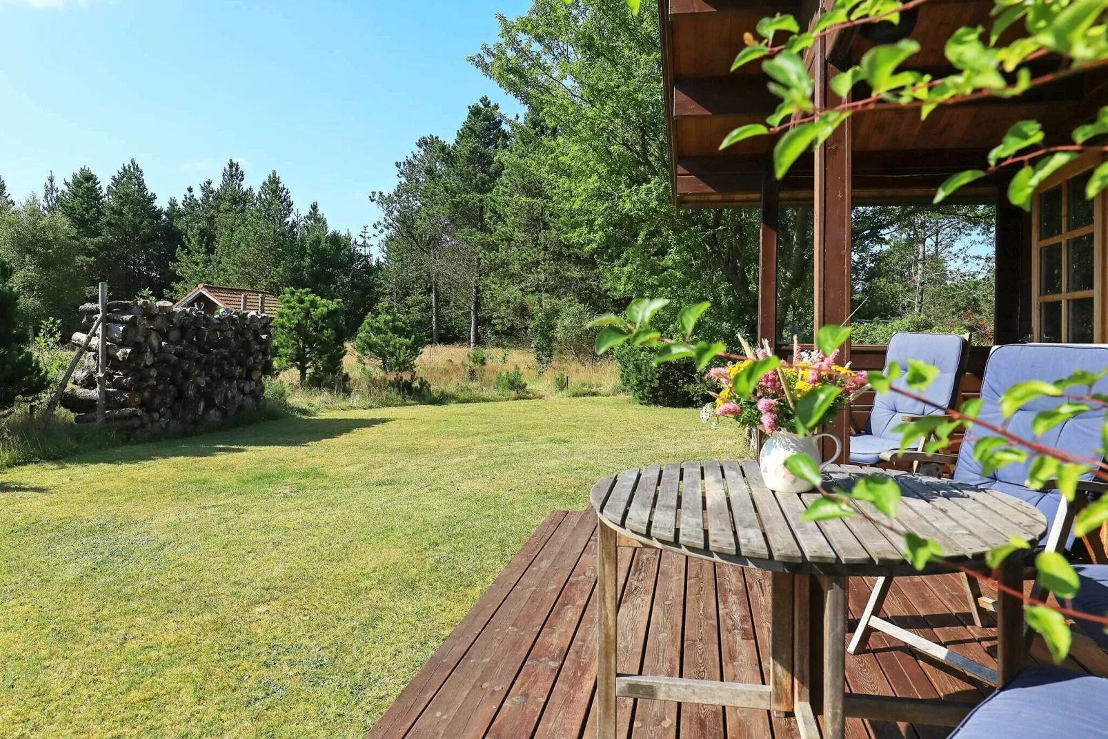 Charming Coastal Retreat-By Traum-View