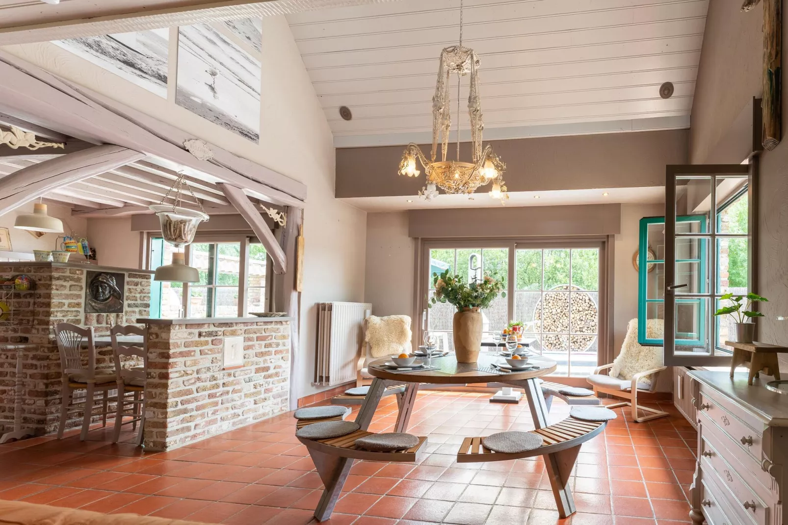 Stil Genot-Dining room