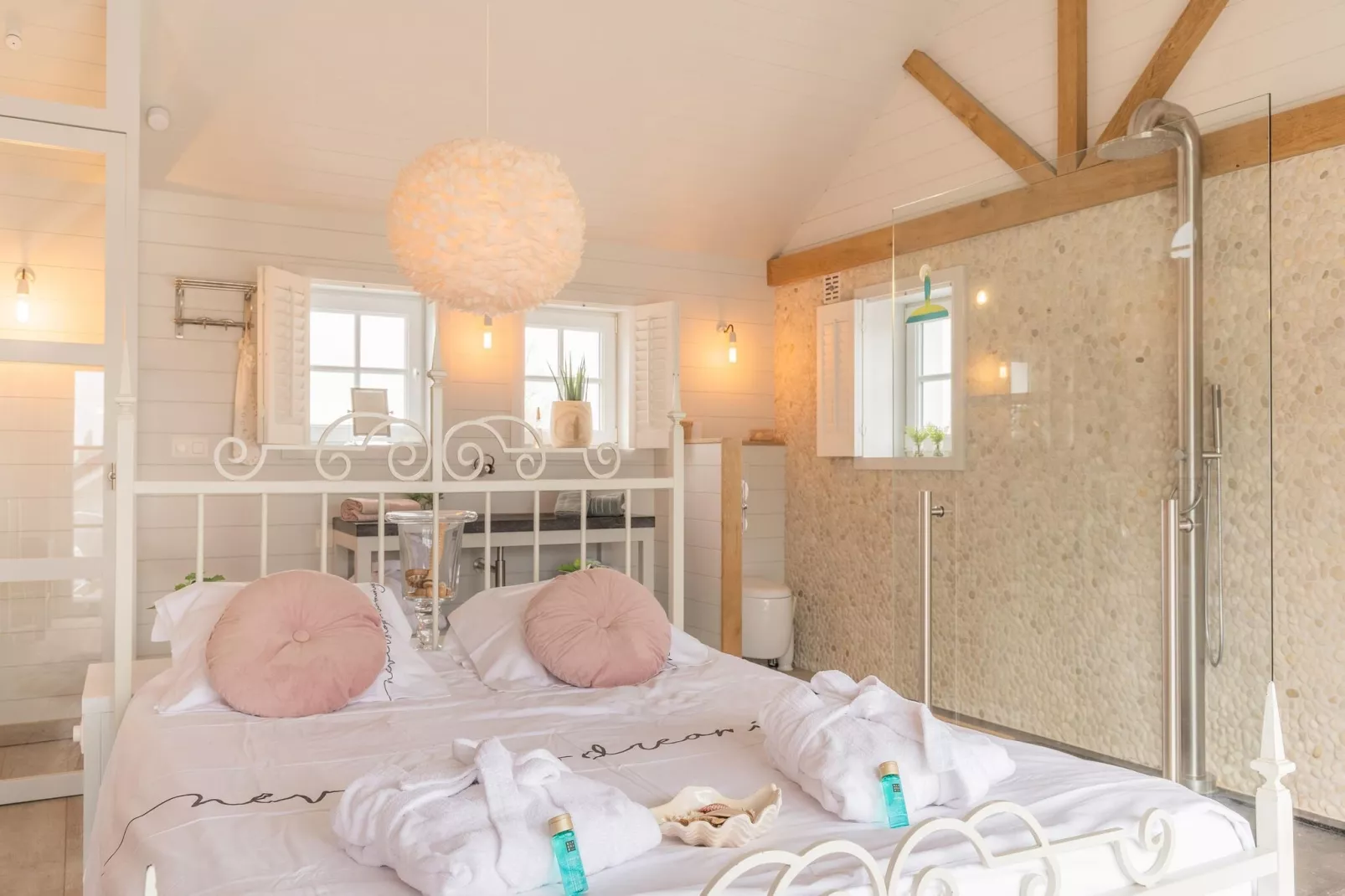 Het Witte Strandhuis-Bedroom