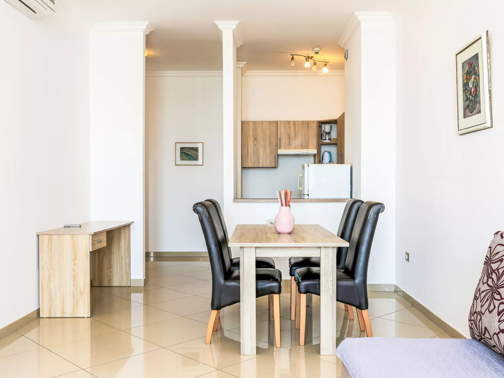 Aparthotel Rotonda Inn-Drinnen