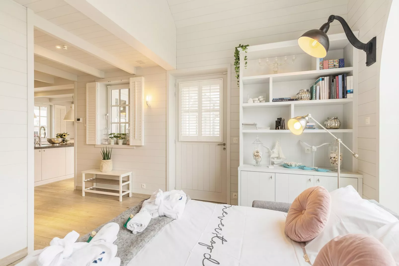 Het Witte Strandhuis-Bedroom