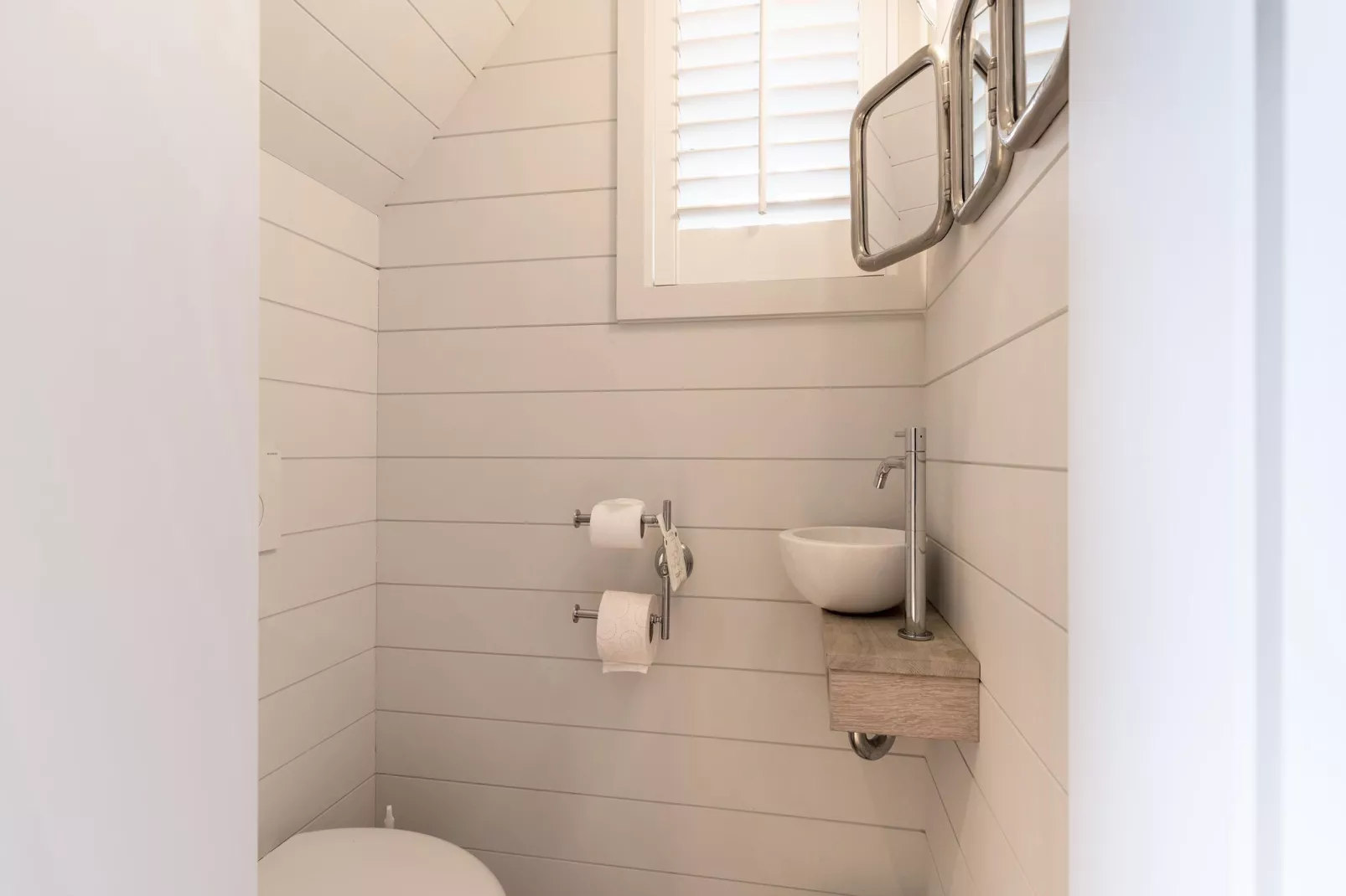 Het Witte Strandhuis-Bathroom